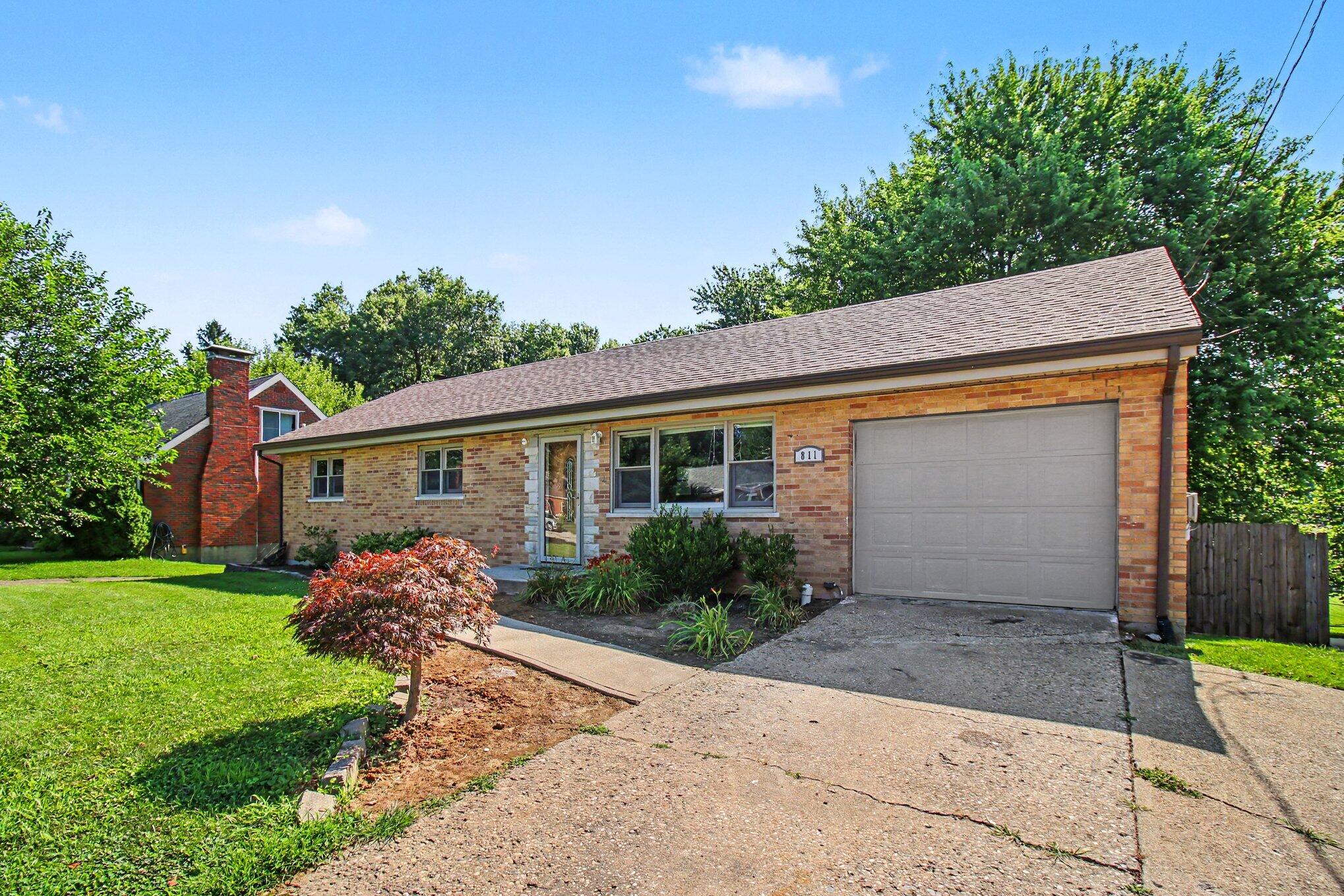 811 Kenridge Drive Property Photo 1