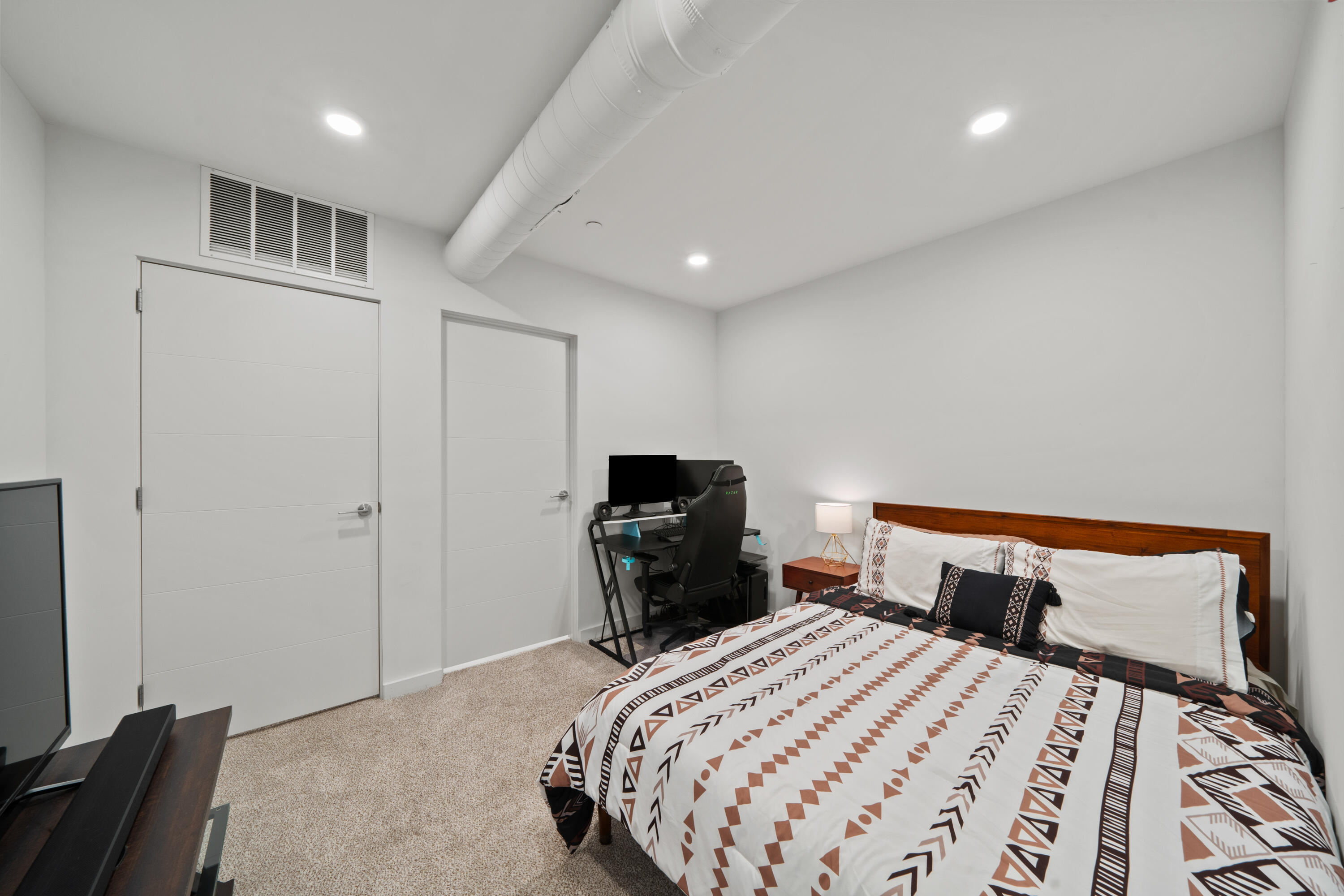 120 Main Street, 213 Property Photo 10