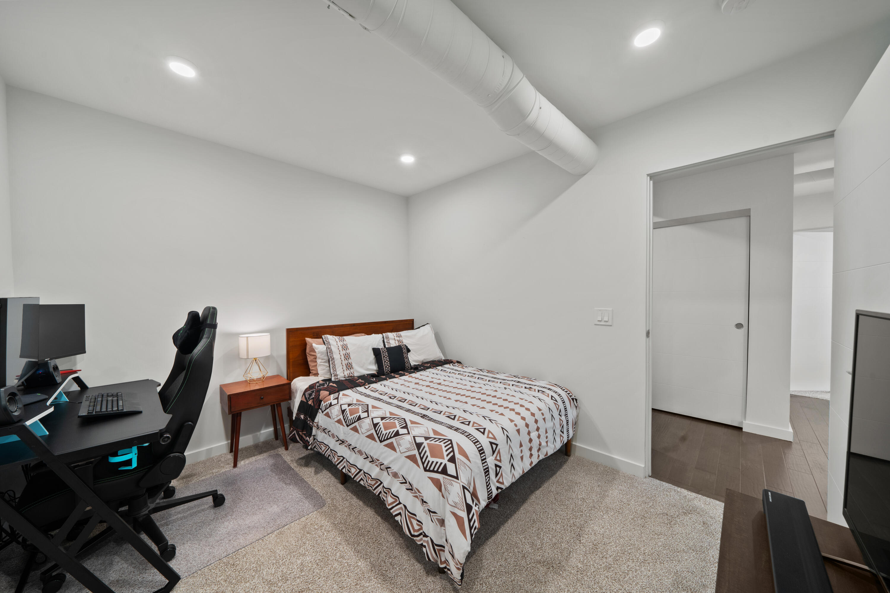 120 Main Street, 213 Property Photo 11