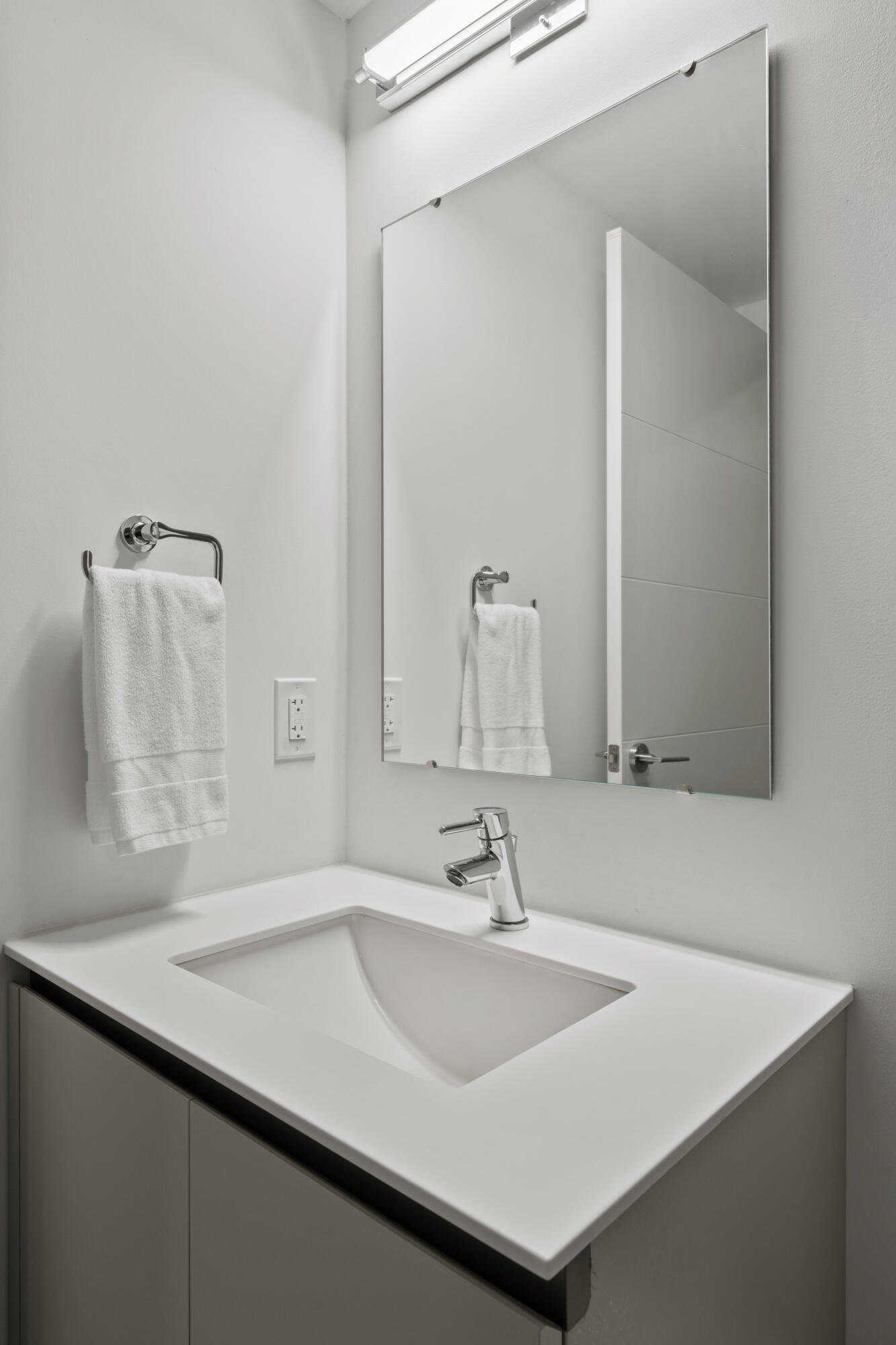 120 Main Street, 213 Property Photo 12