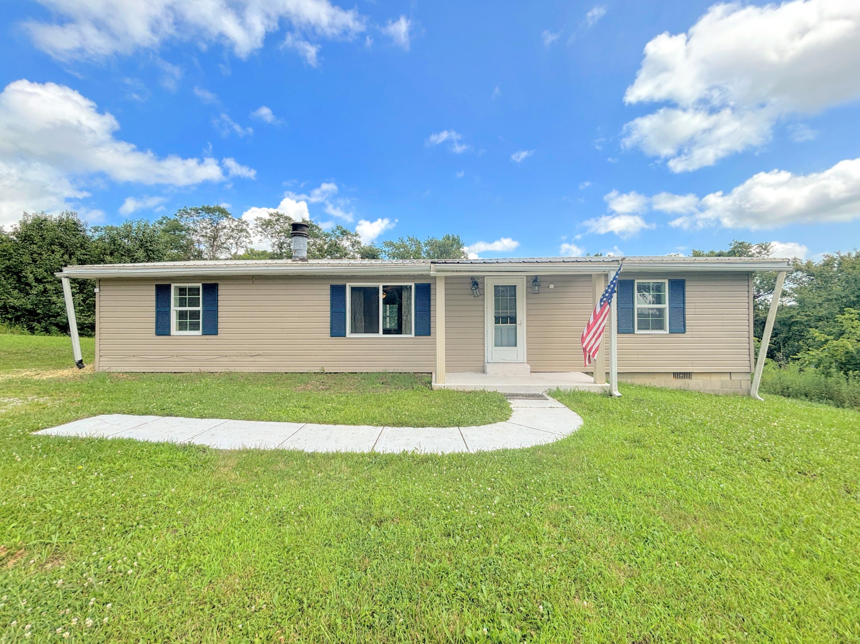 390 Lynn Lane Property Photo 1