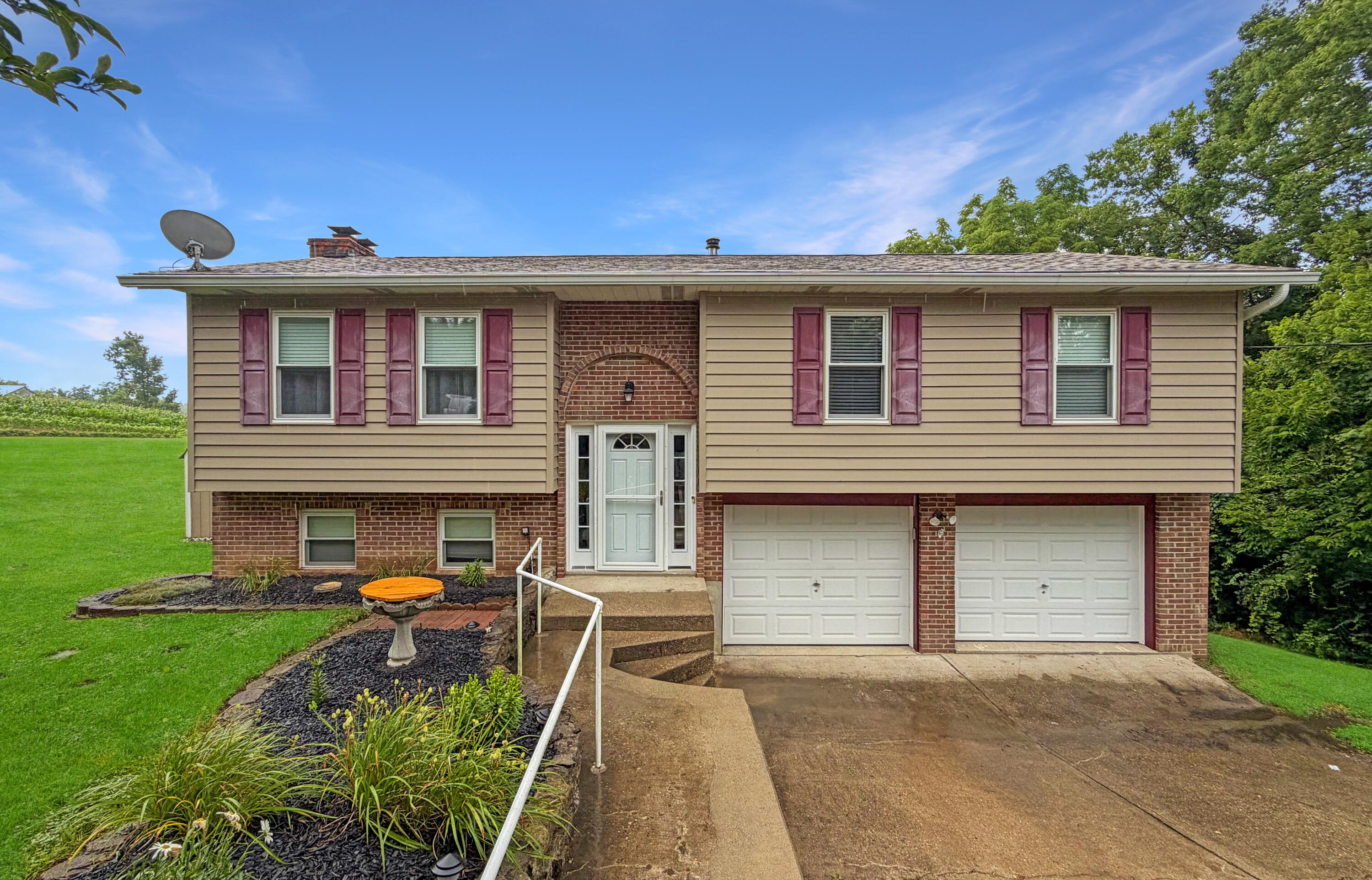 303 Gilbert Ridge Road Property Photo
