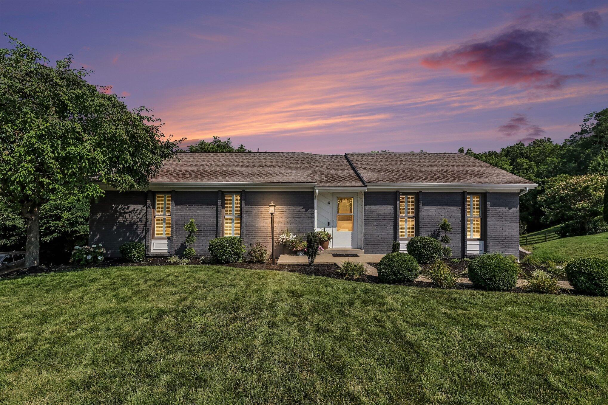 4 Darrma Court Property Photo 1