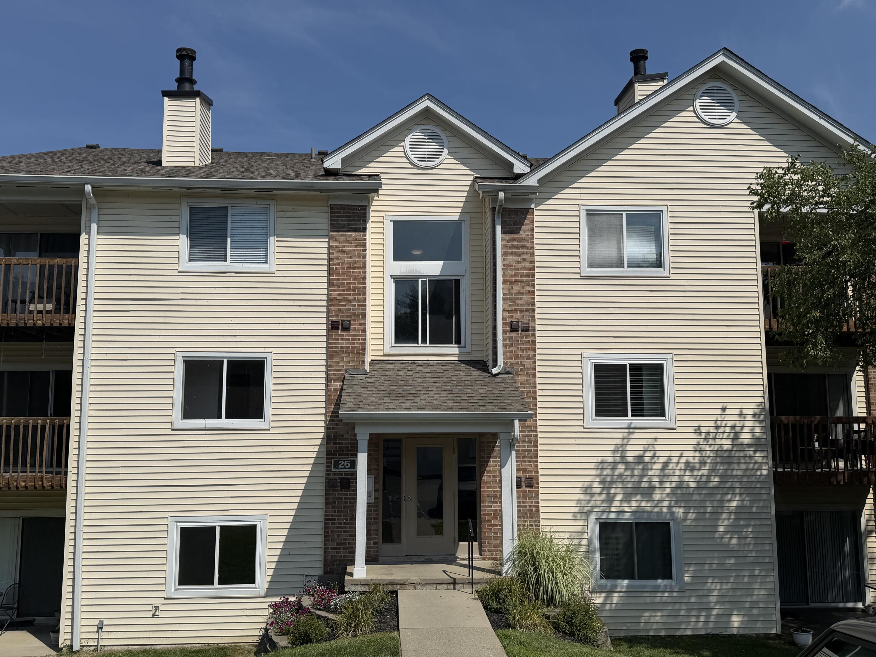25 Rio Grande Circle, 2 Property Photo 1