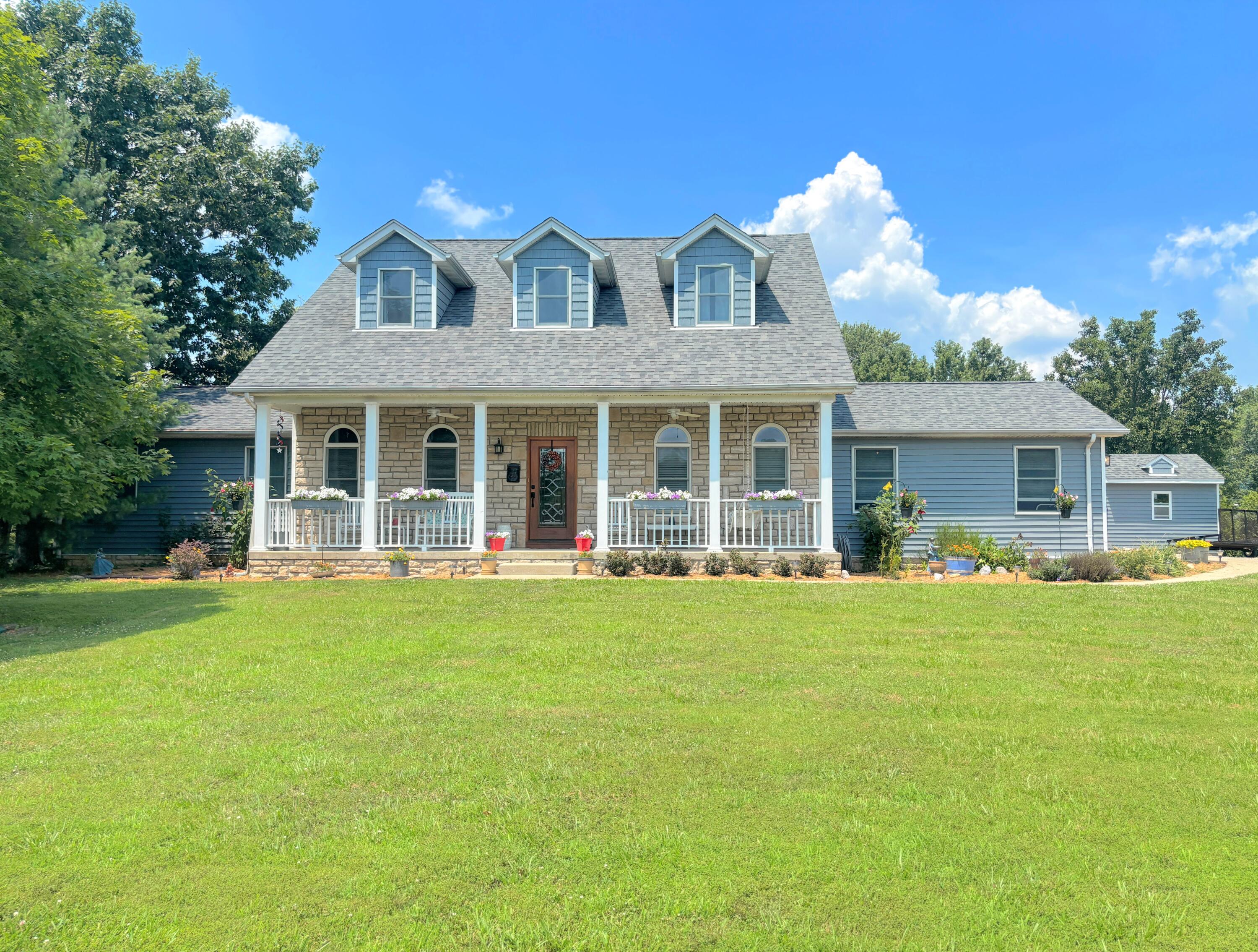 318 Lauren Lane Property Photo 1
