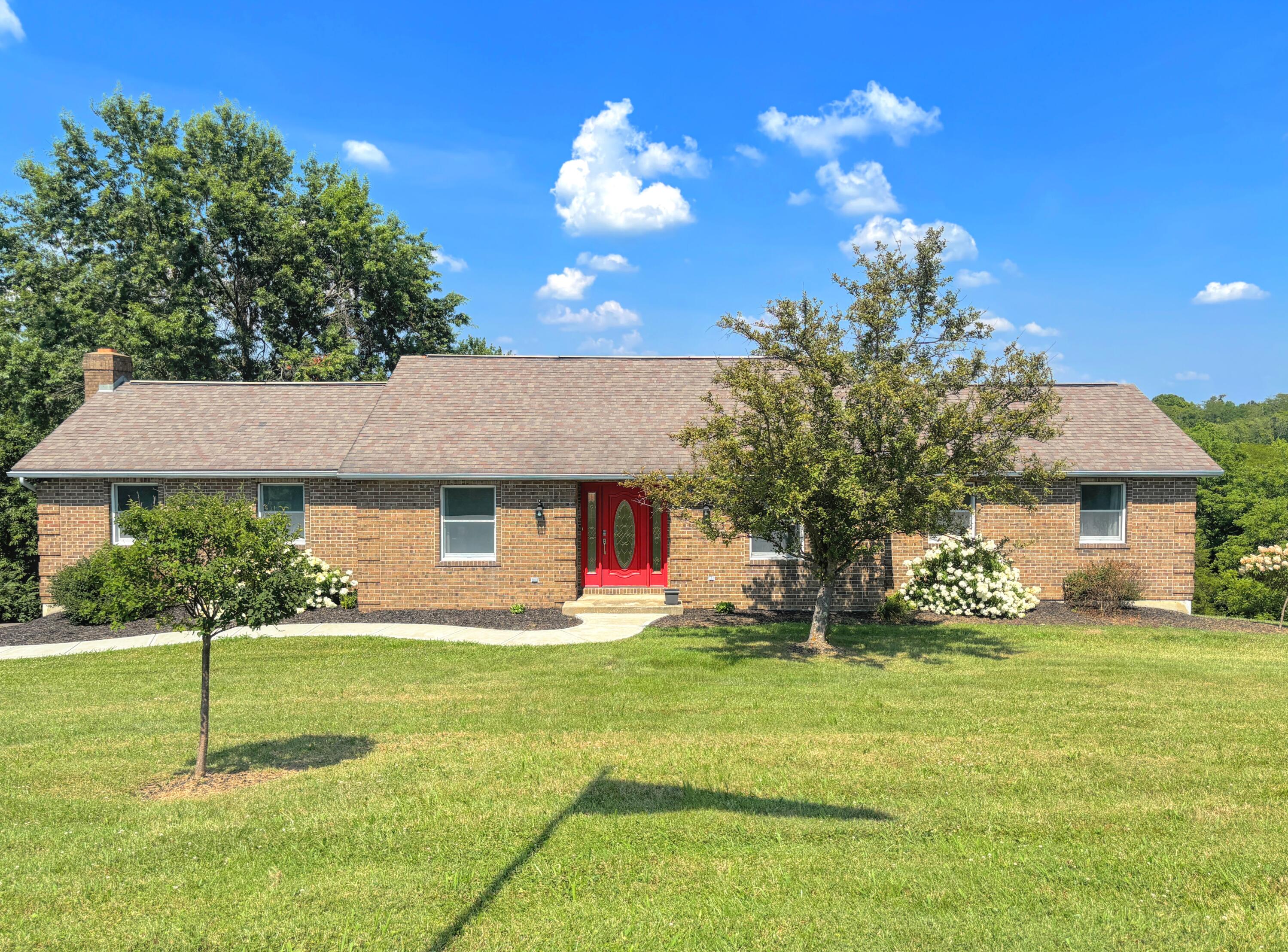 15935 Madison Pike Property Photo 1
