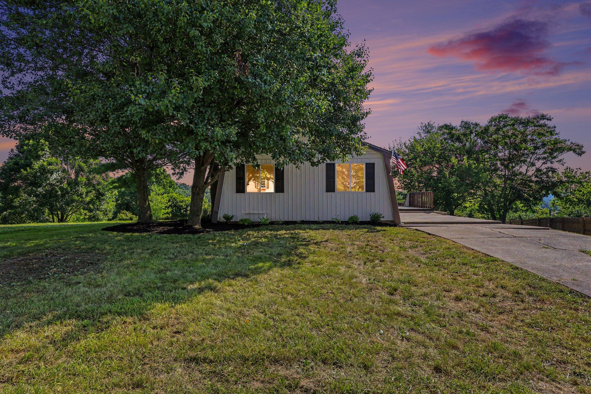 950 Reeves Road Property Photo 2