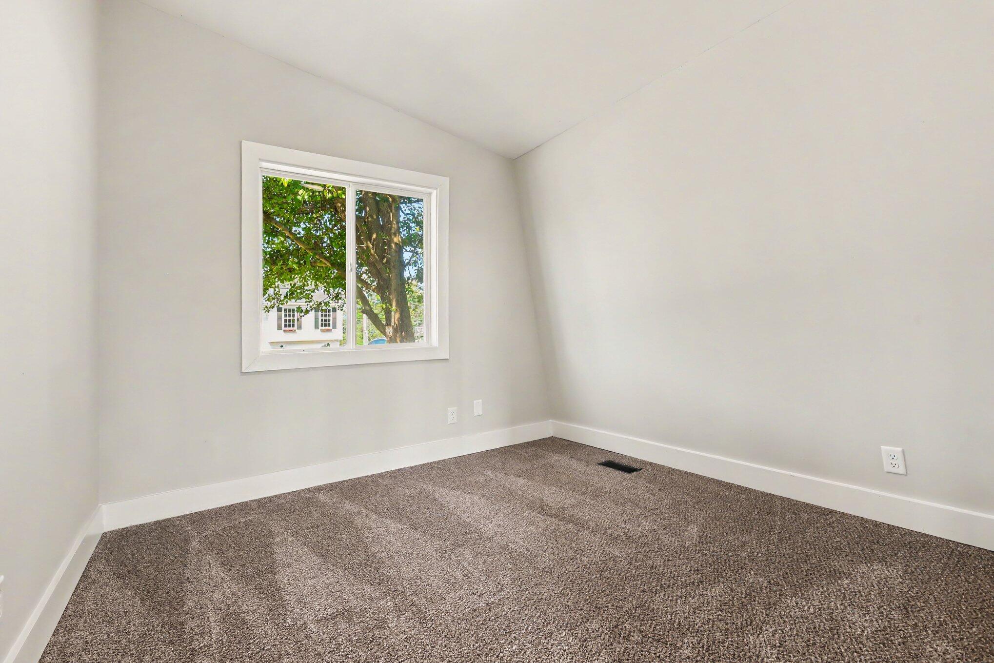 950 Reeves Road Property Photo 13