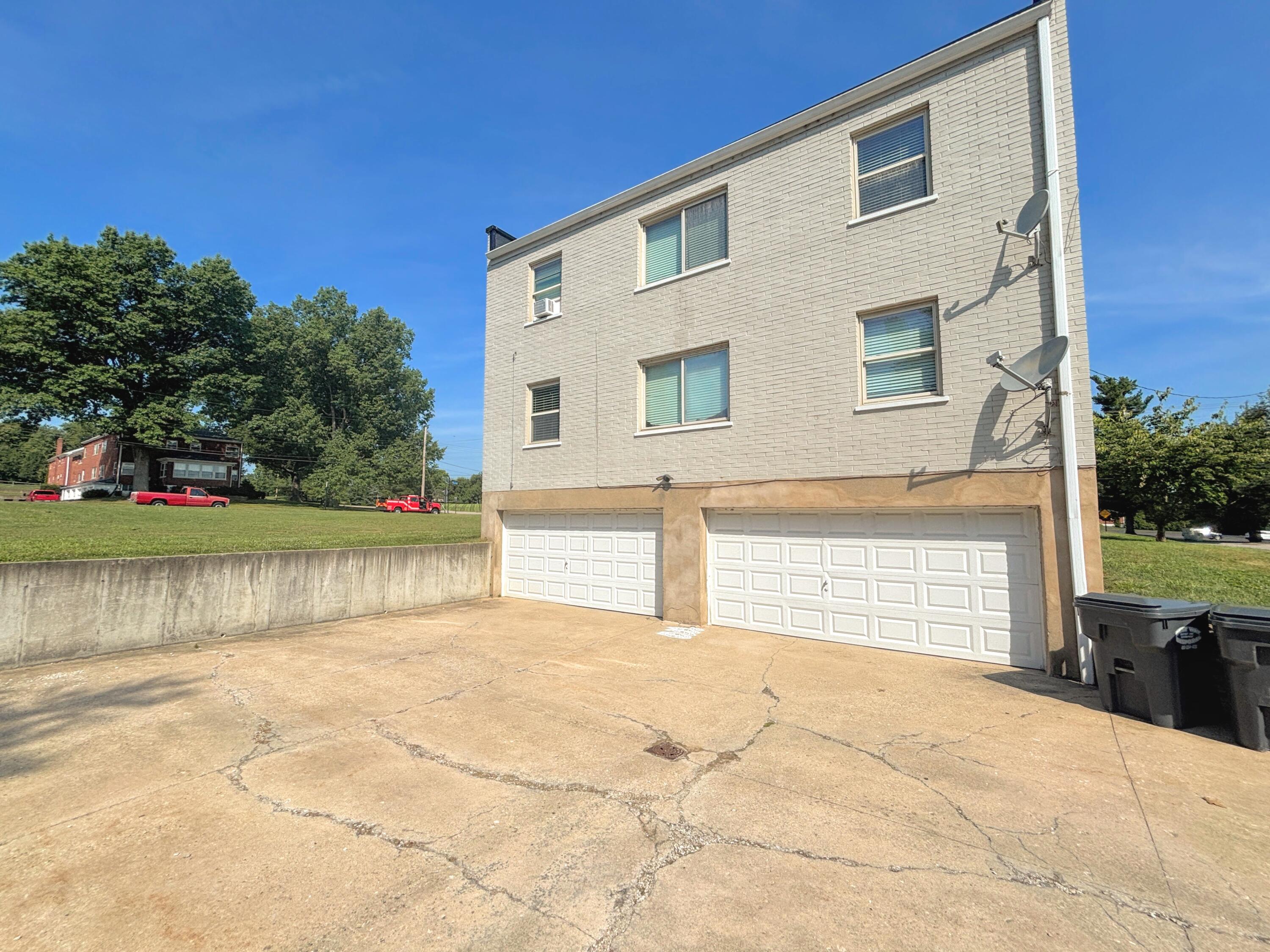 644819 Property Photo 3