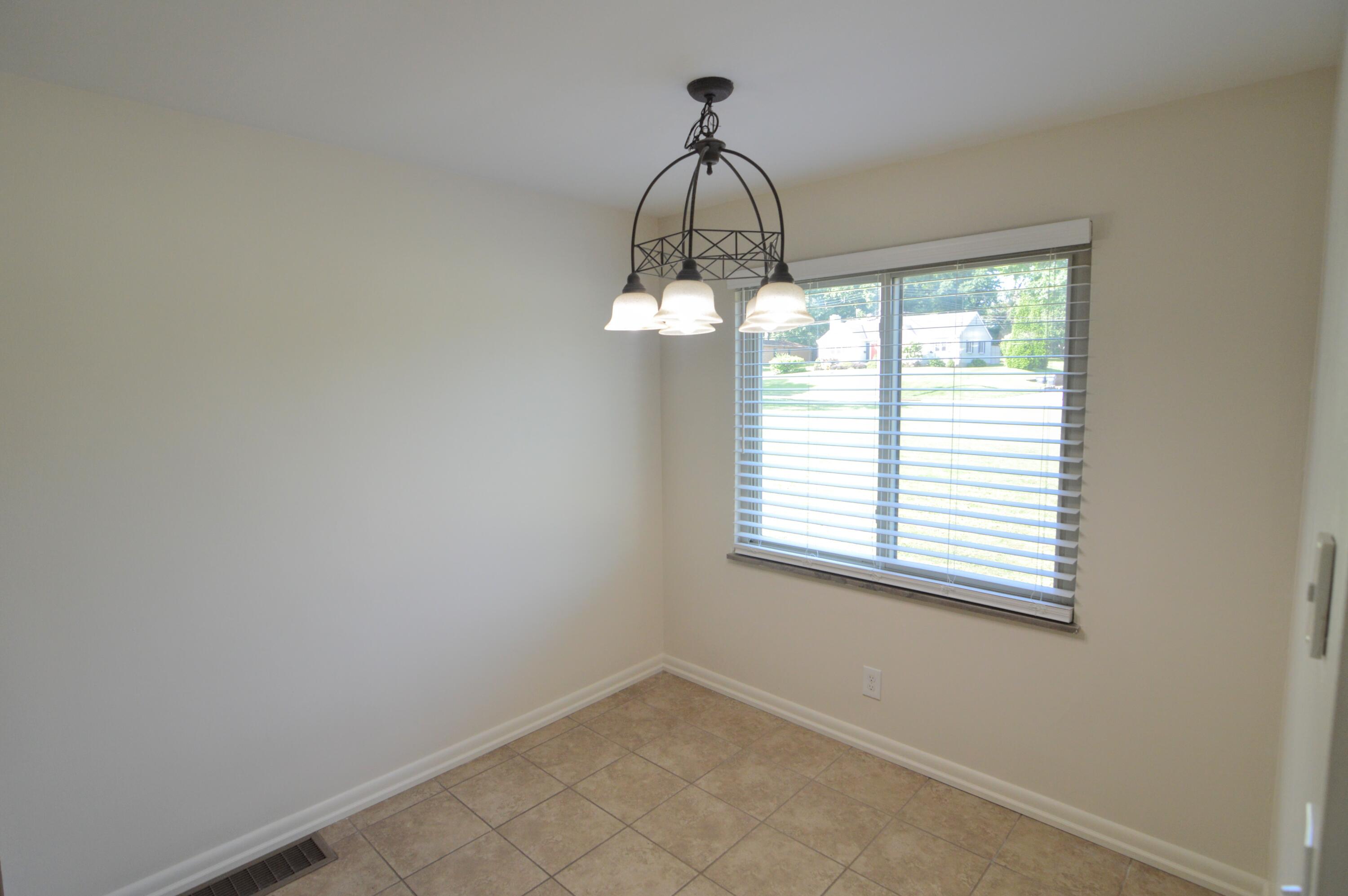 644819 Property Photo 8