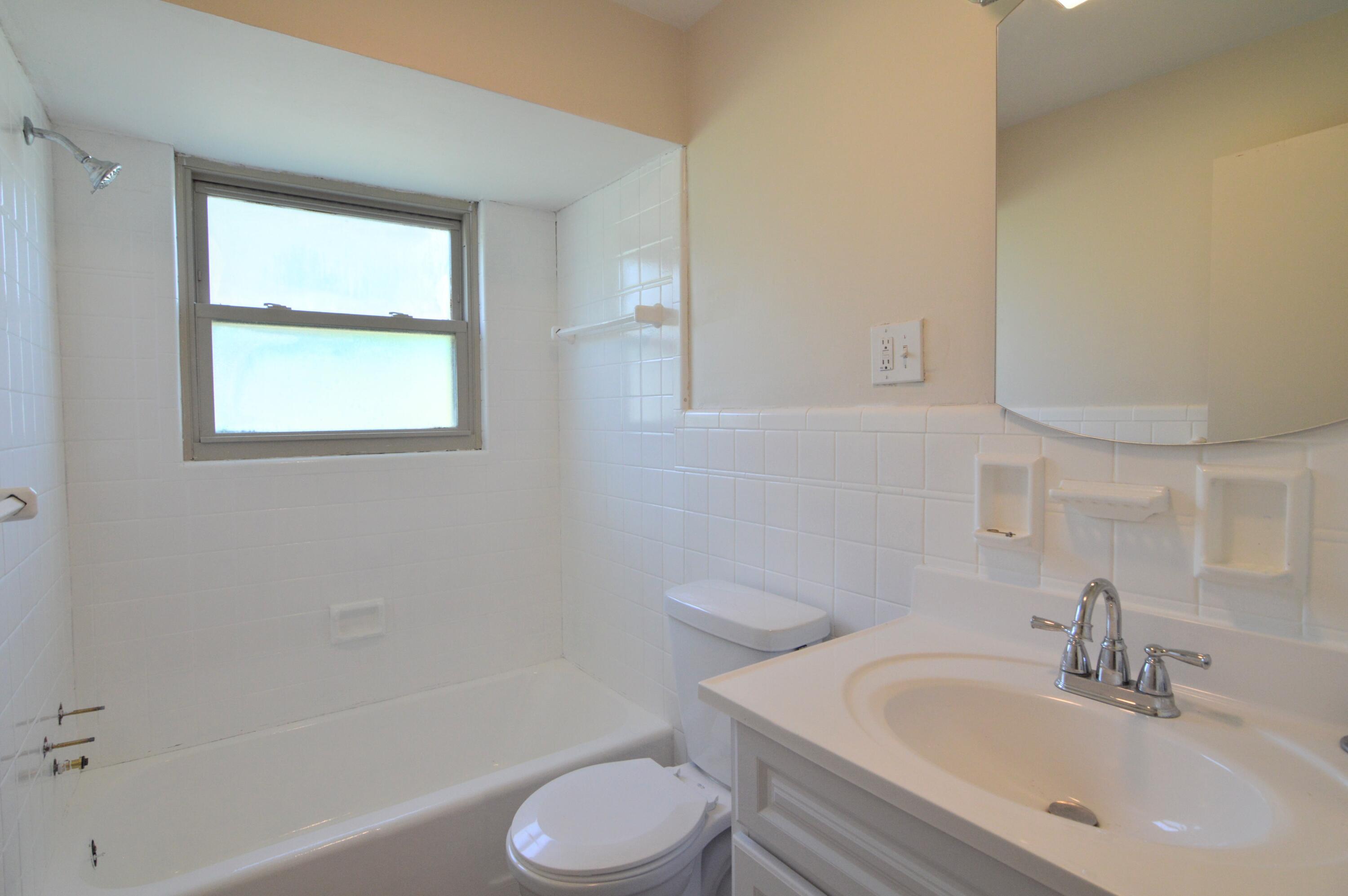 644819 Property Photo 23