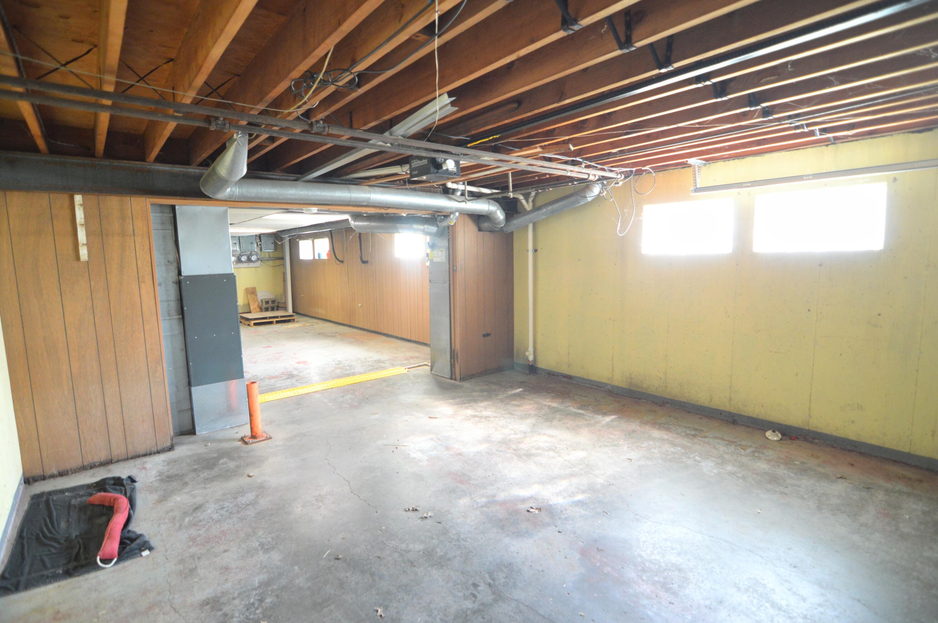 644819 Property Photo 35