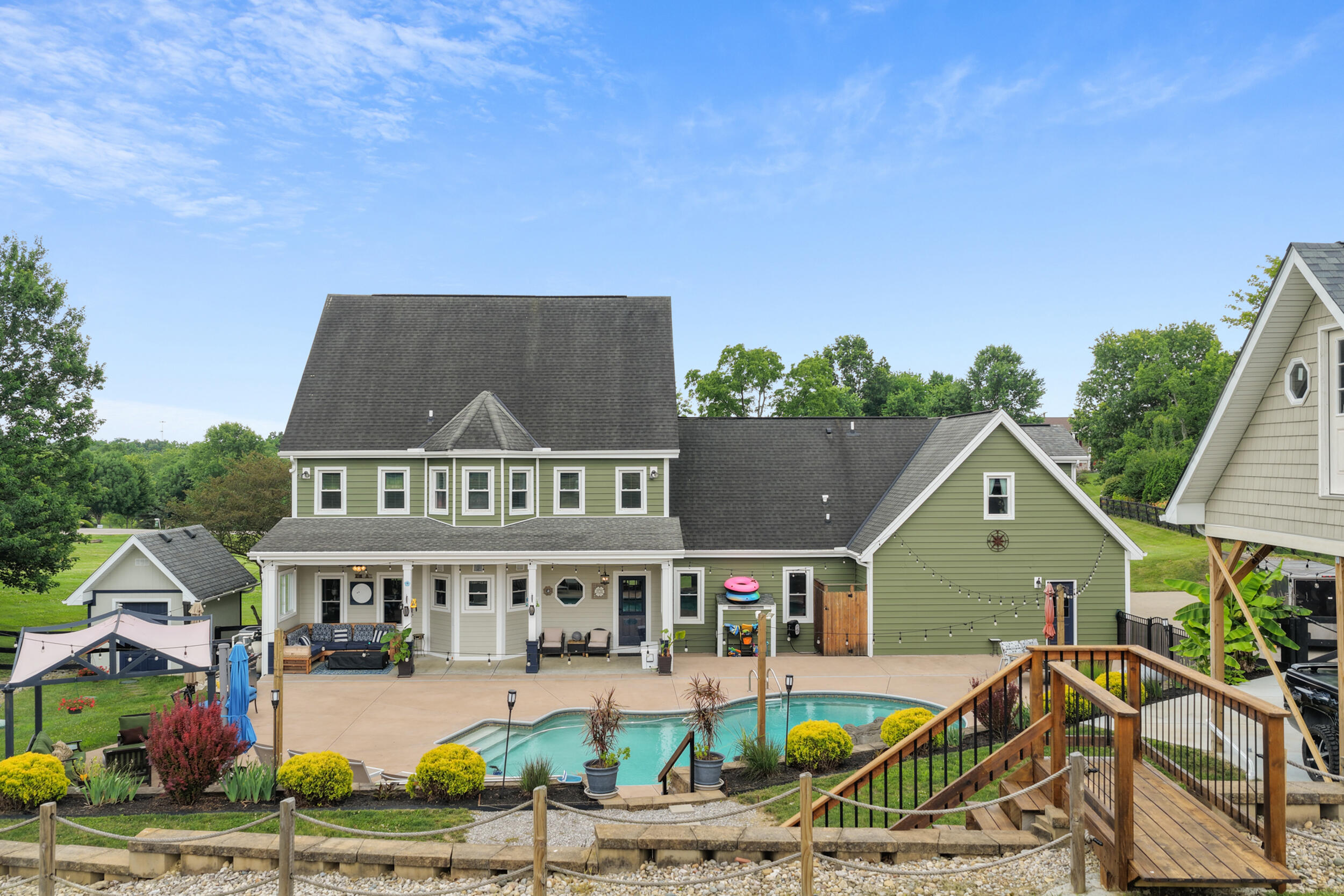 568 Lassing Way Property Photo 1