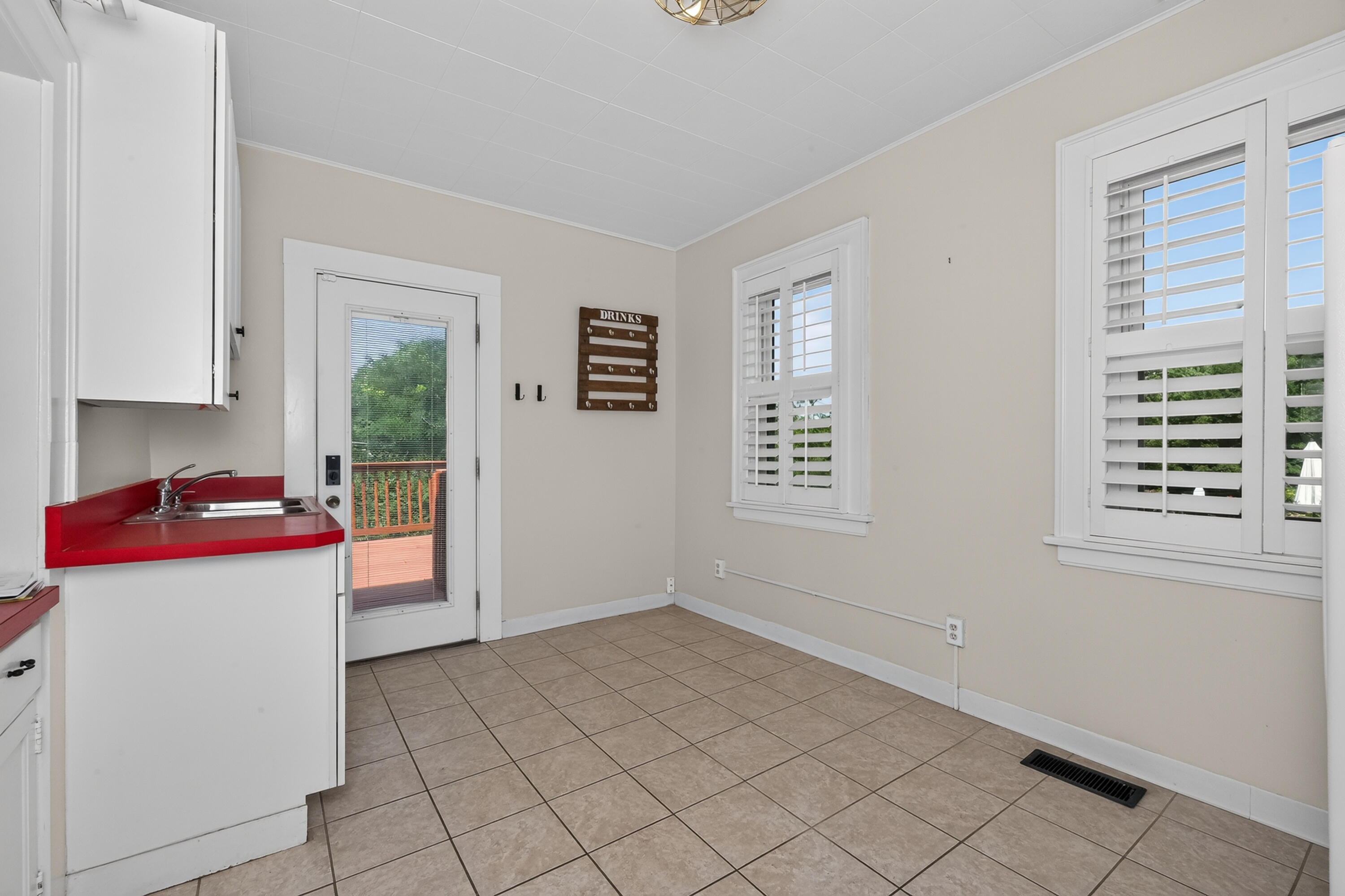 5 Pleasant Ridge Avenue Property Photo 17