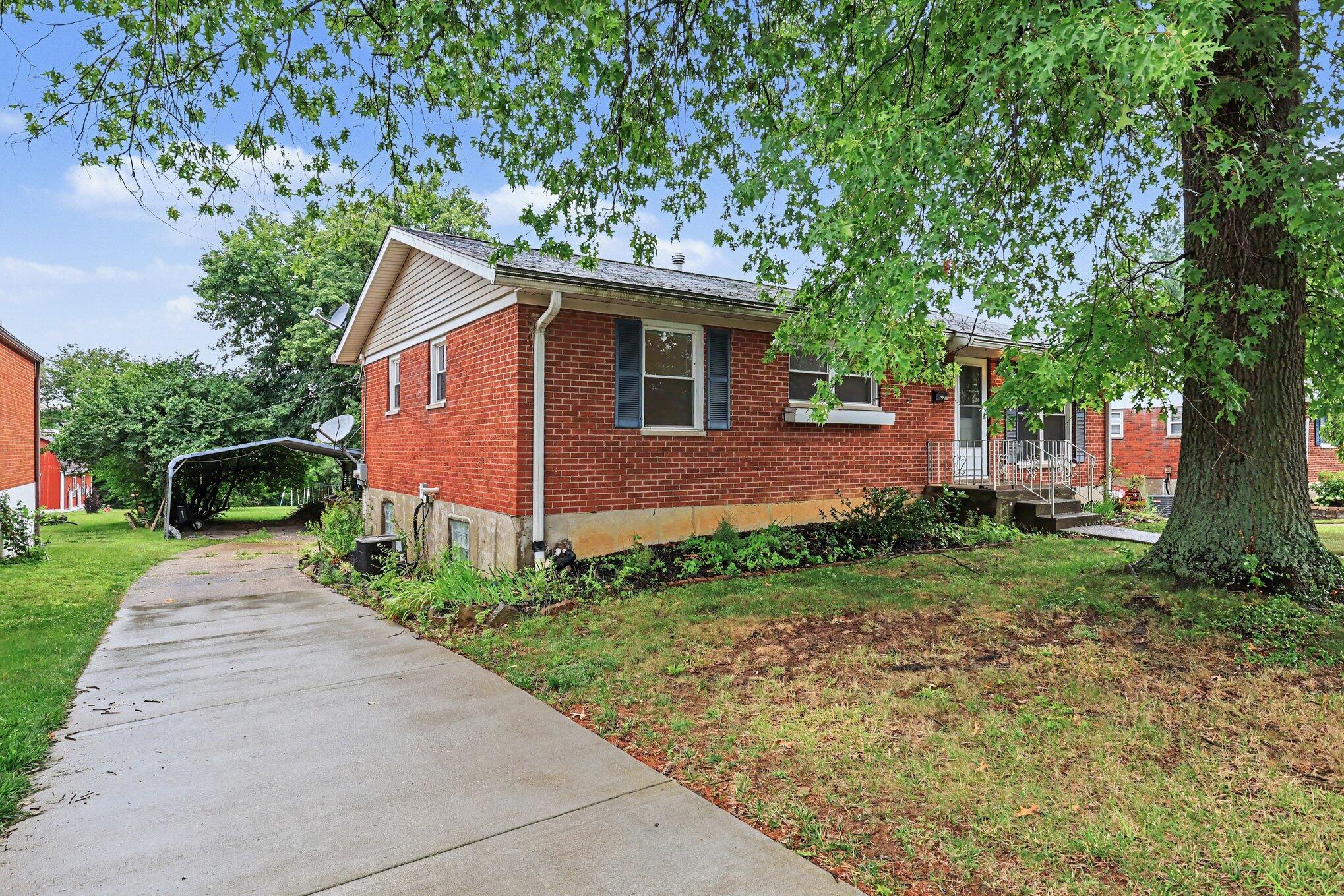 1590 Marcella Drive Property Photo 3