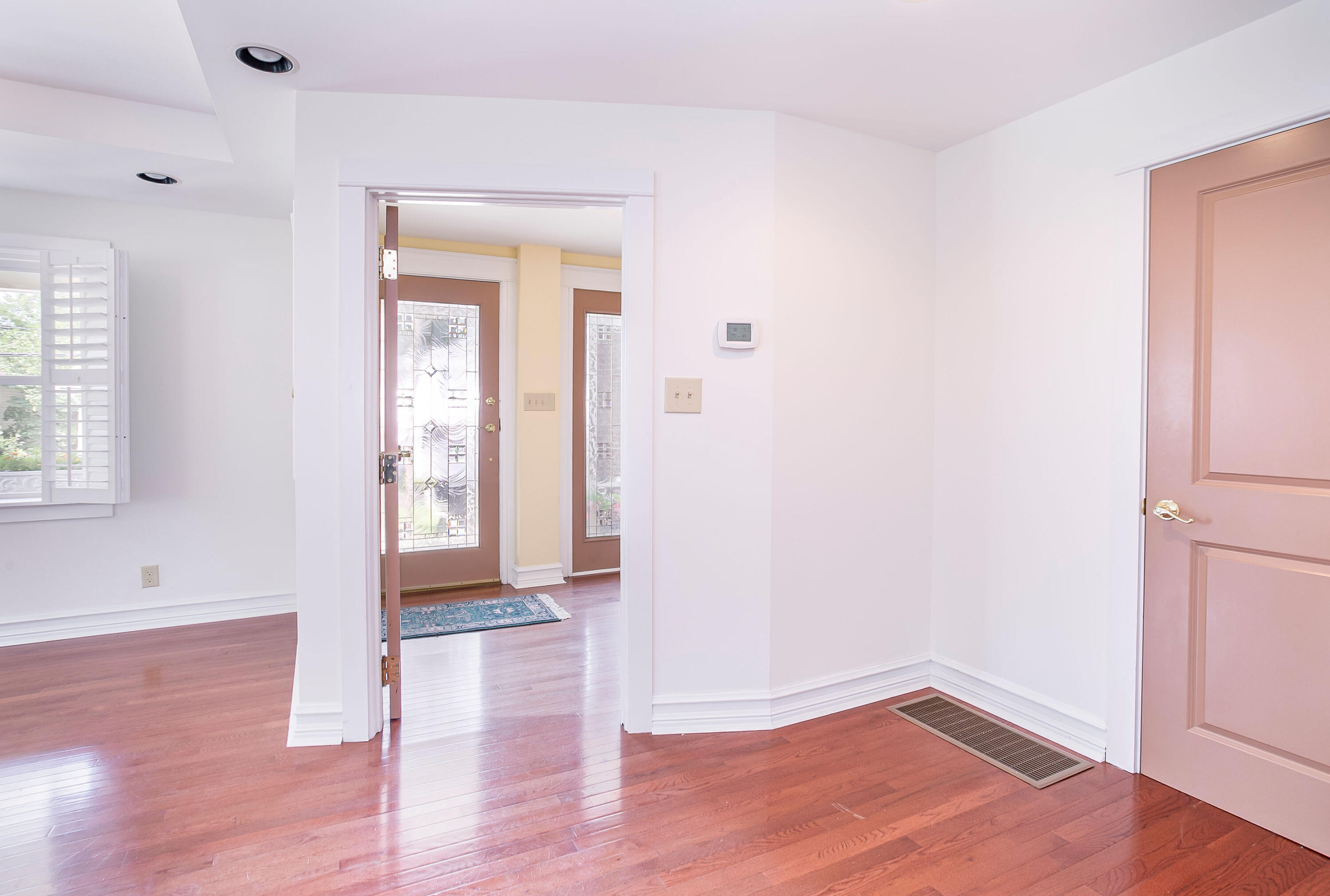 1109 Dayton Avenue Property Photo 6