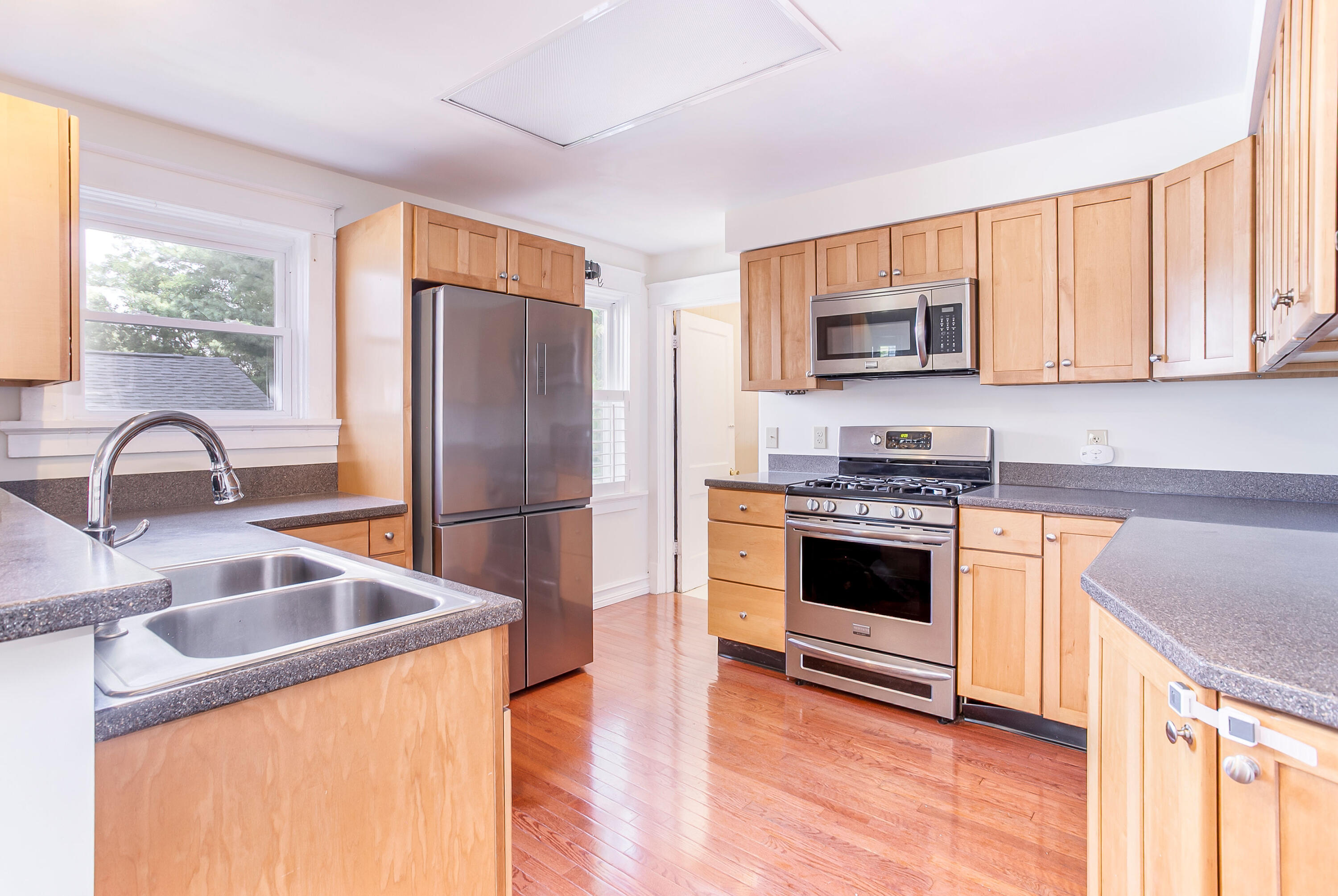1109 Dayton Avenue Property Photo 17