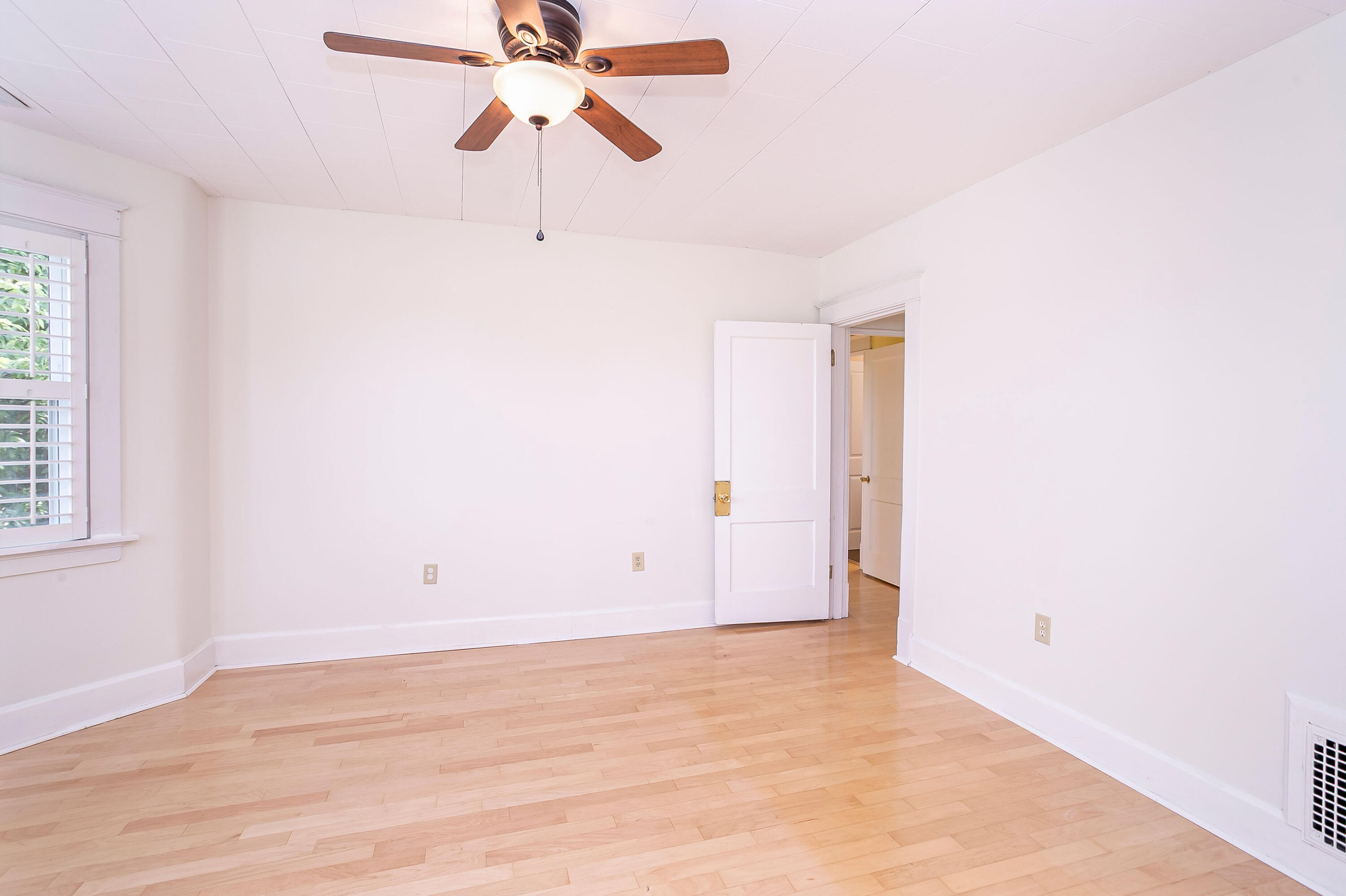 1109 Dayton Avenue Property Photo 23