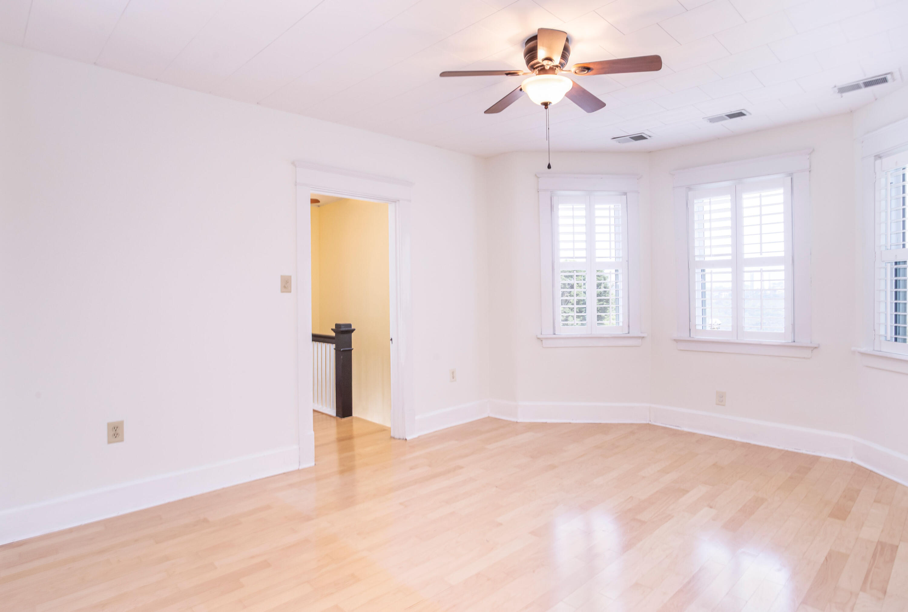 1109 Dayton Avenue Property Photo 24