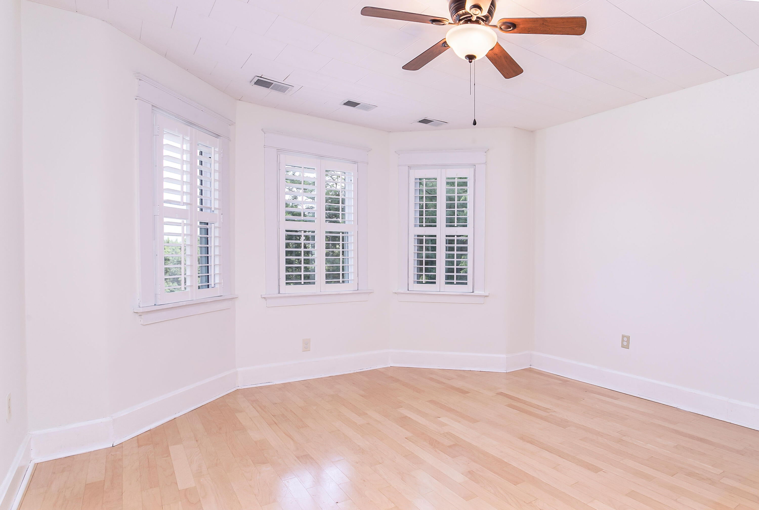 1109 Dayton Avenue Property Photo 25