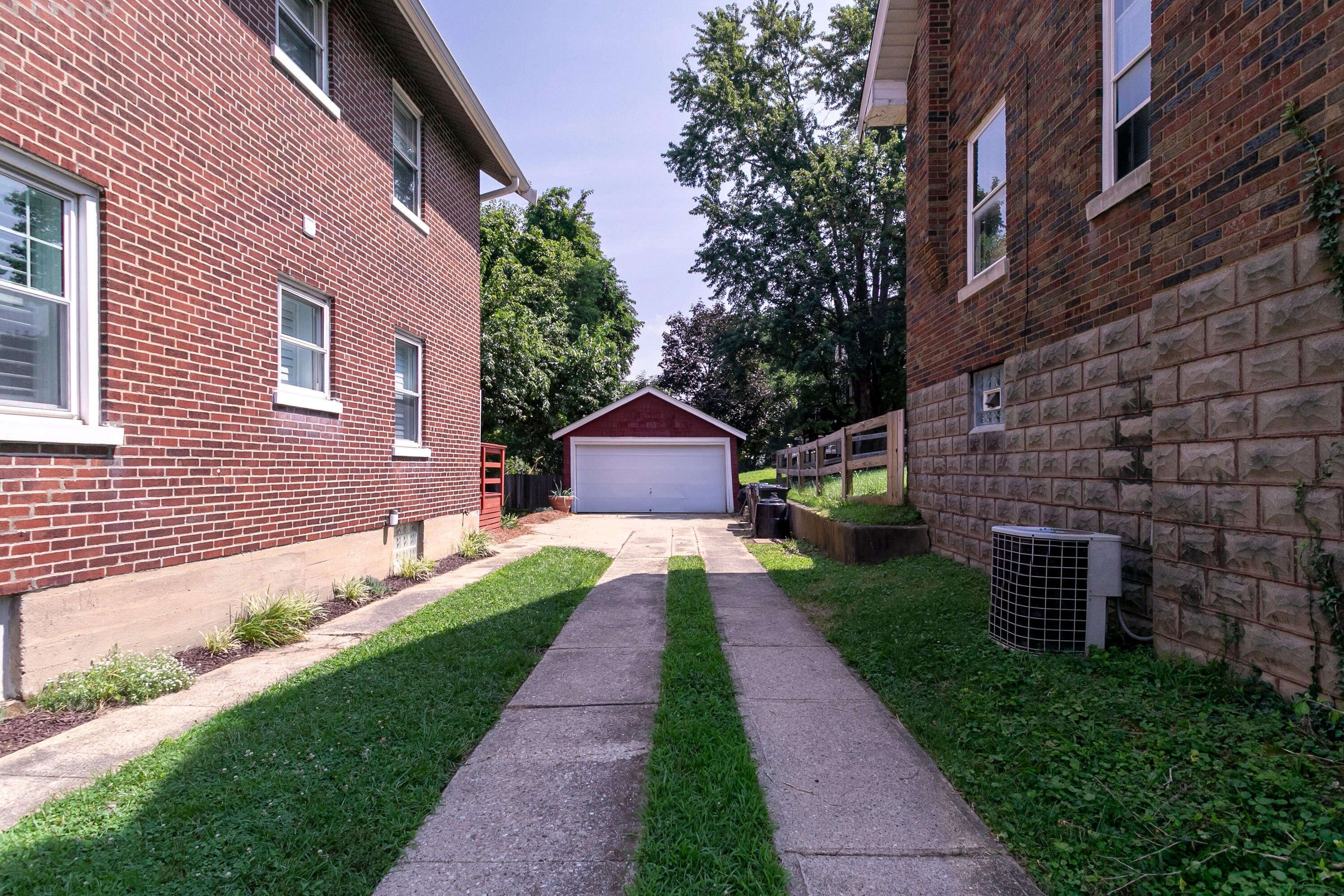 1109 Dayton Avenue Property Photo 48