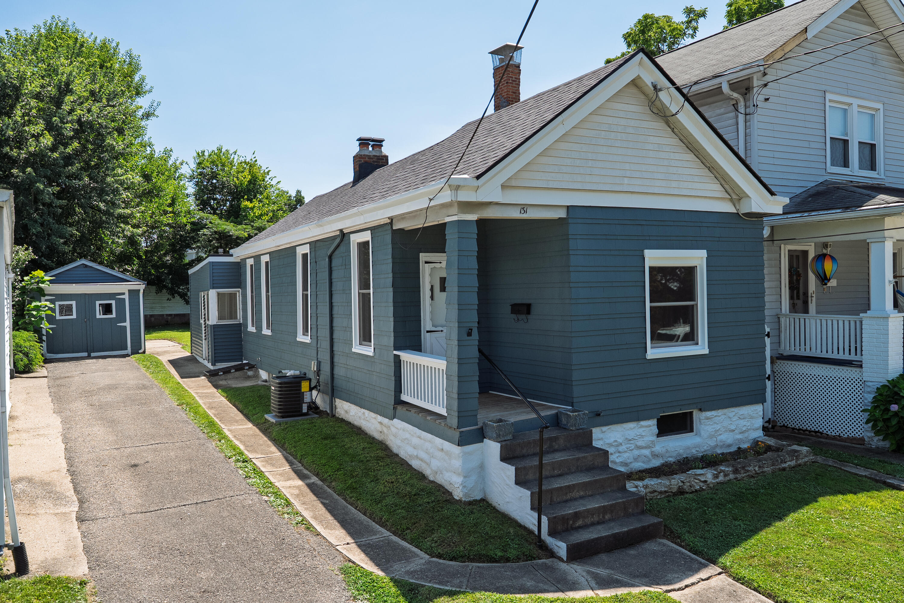 131 E 42nd Street Property Photo 1
