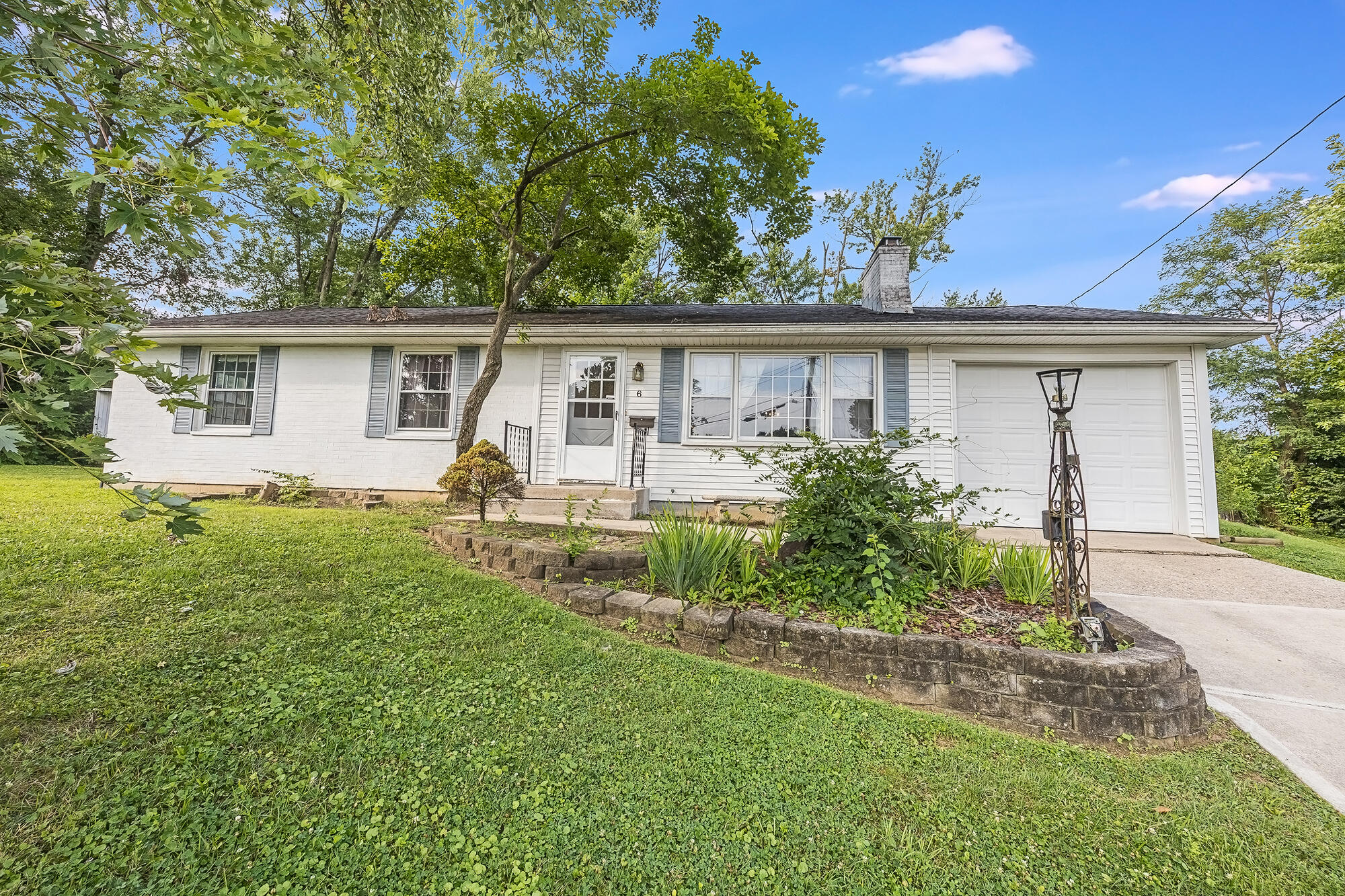 6 Dell Court Property Photo 1