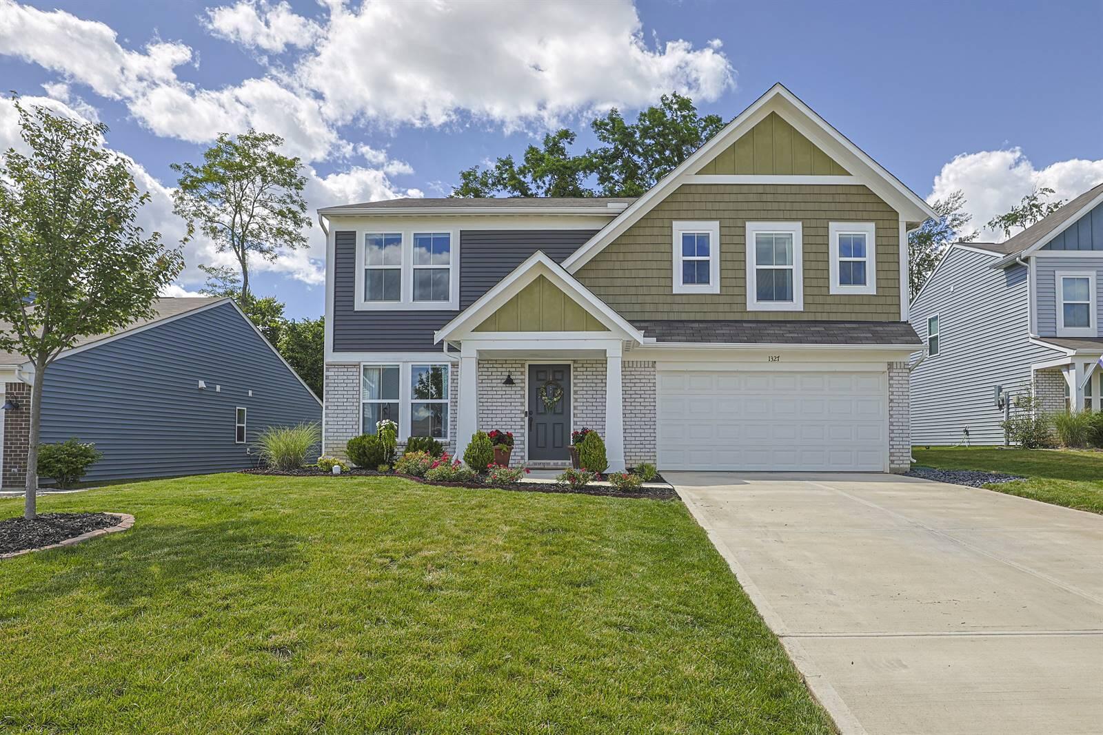 1327 Meadowcrest Circle Property Photo 1