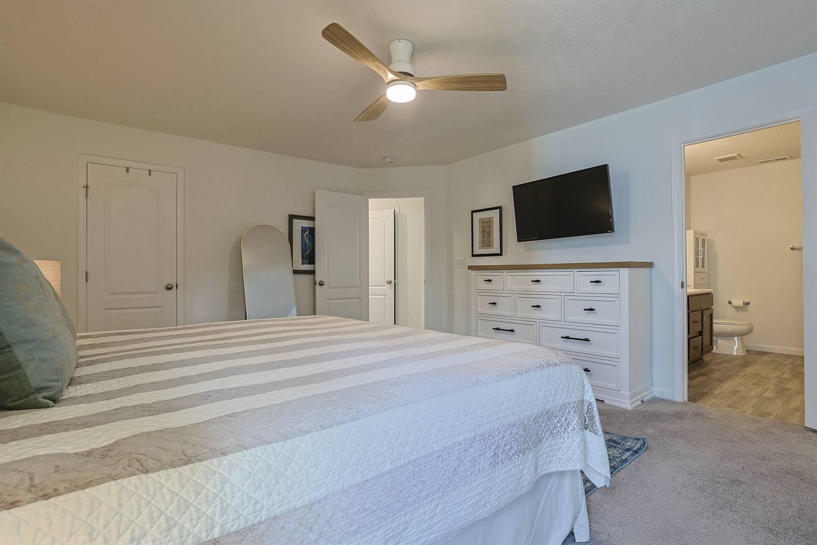 1327 Meadowcrest Circle Property Photo 22