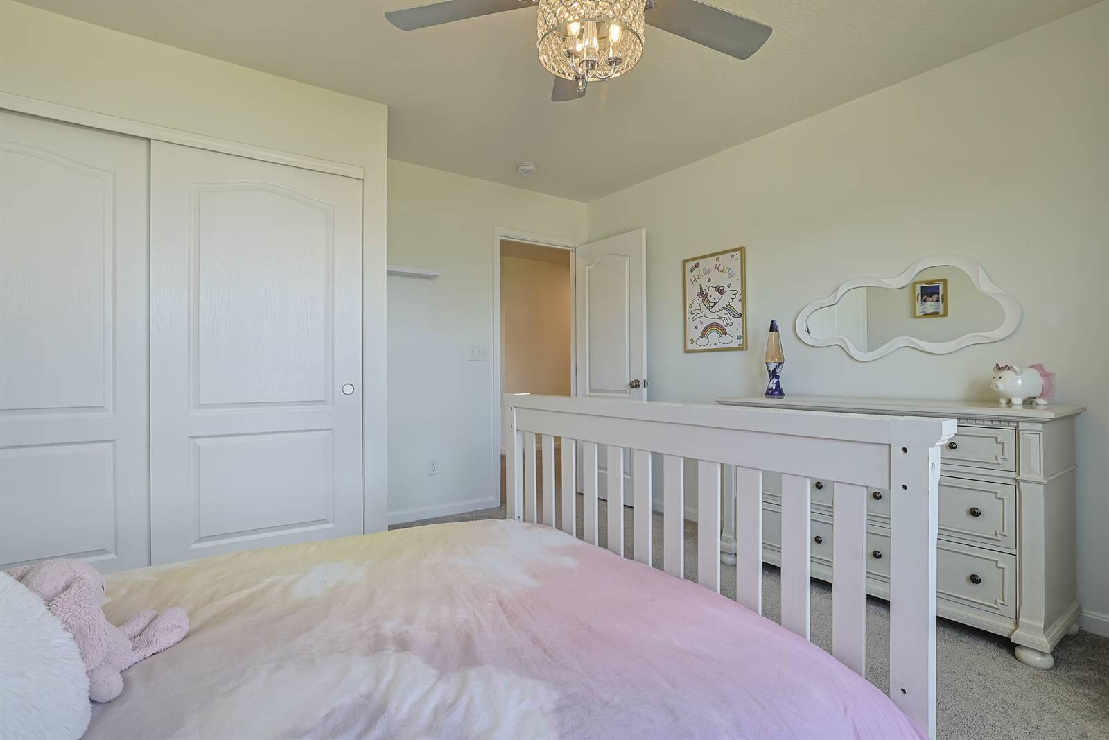 1327 Meadowcrest Circle Property Photo 29