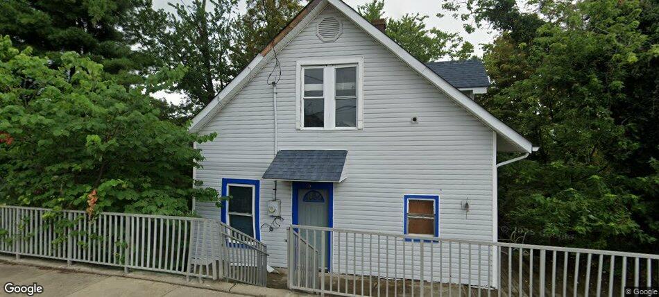 70 W Walnut Street Property Photo 1
