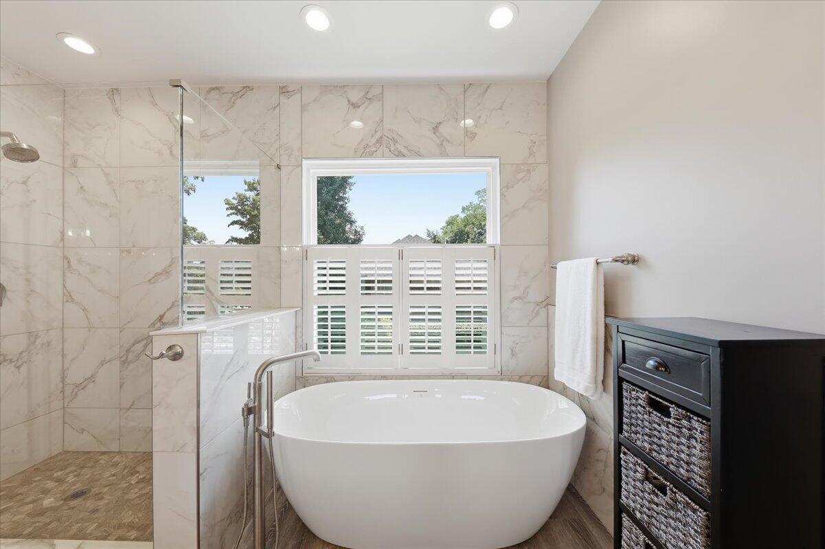 10832 Silver Charm Lane Property Photo 17