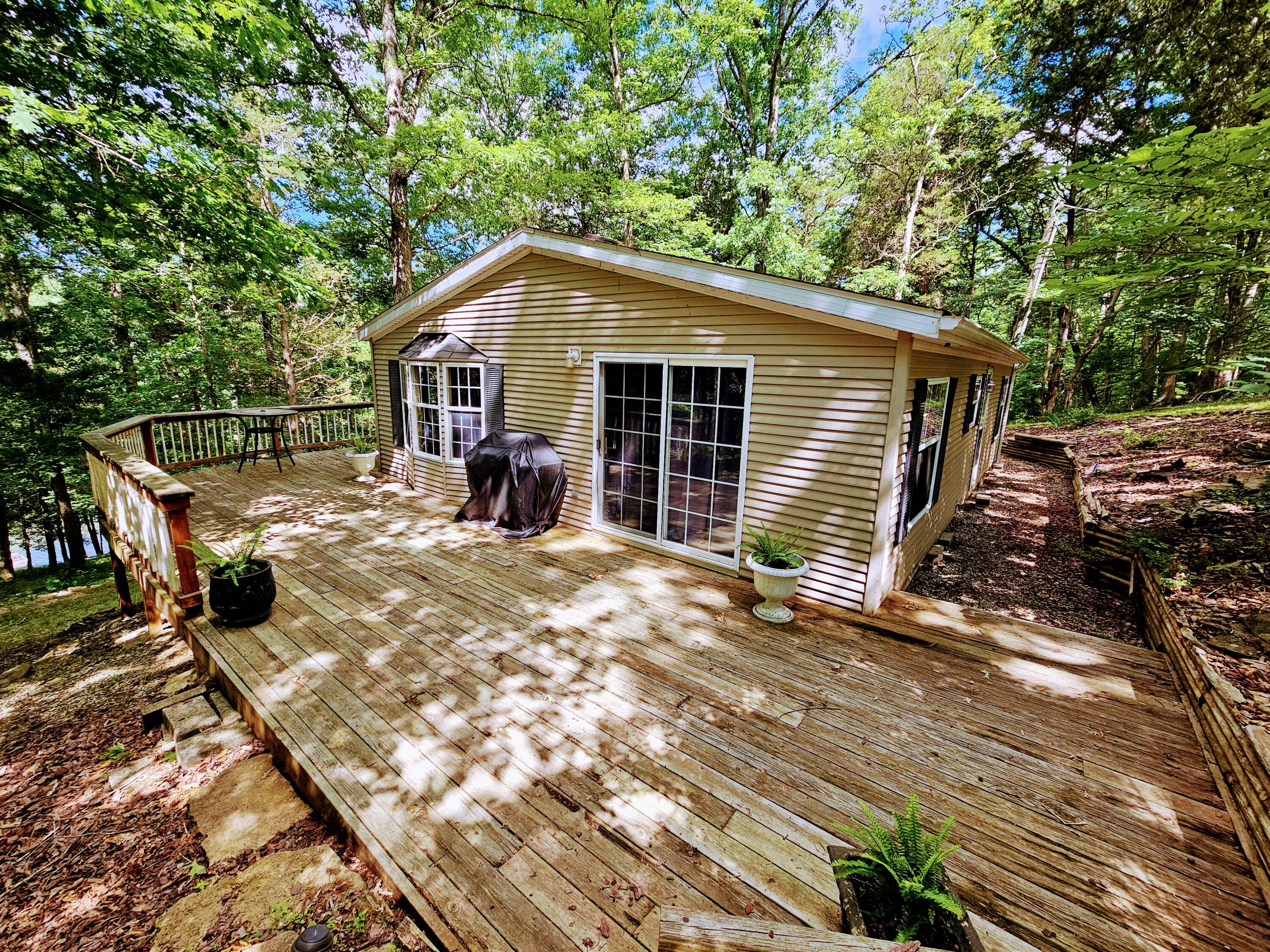 330 Hide-A-Way Drive Property Photo 1