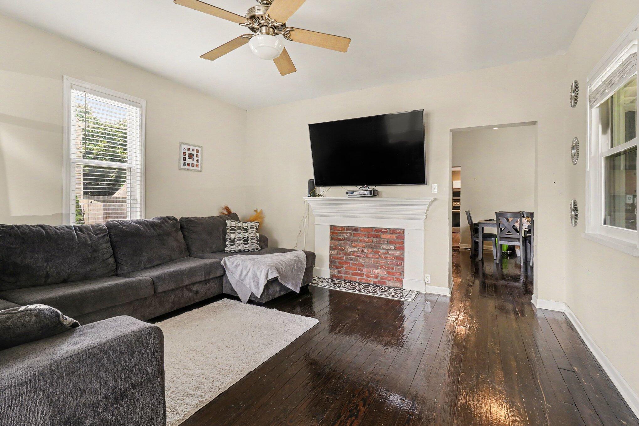 3302 Rogers Street Property Photo 8