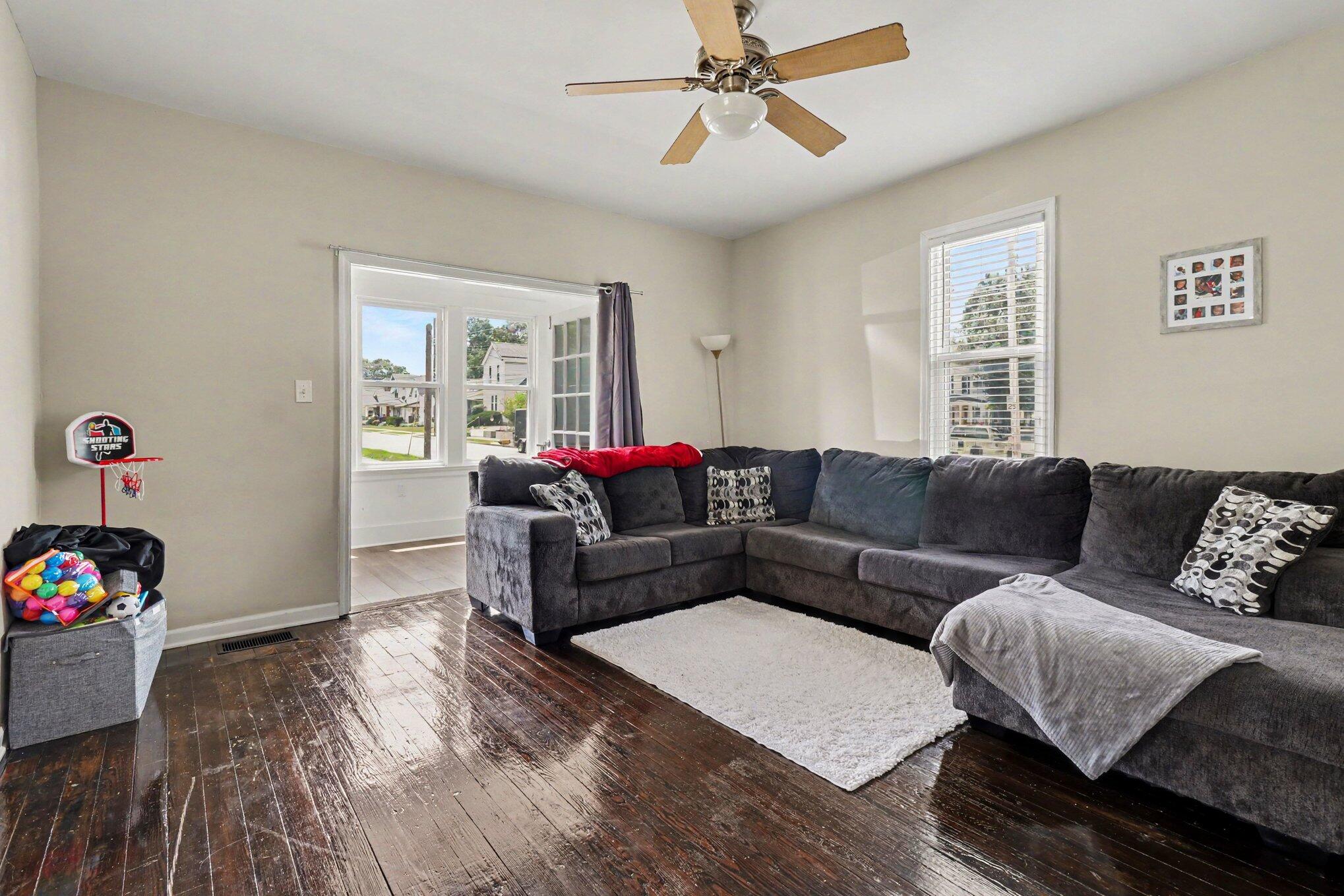 3302 Rogers Street Property Photo 9