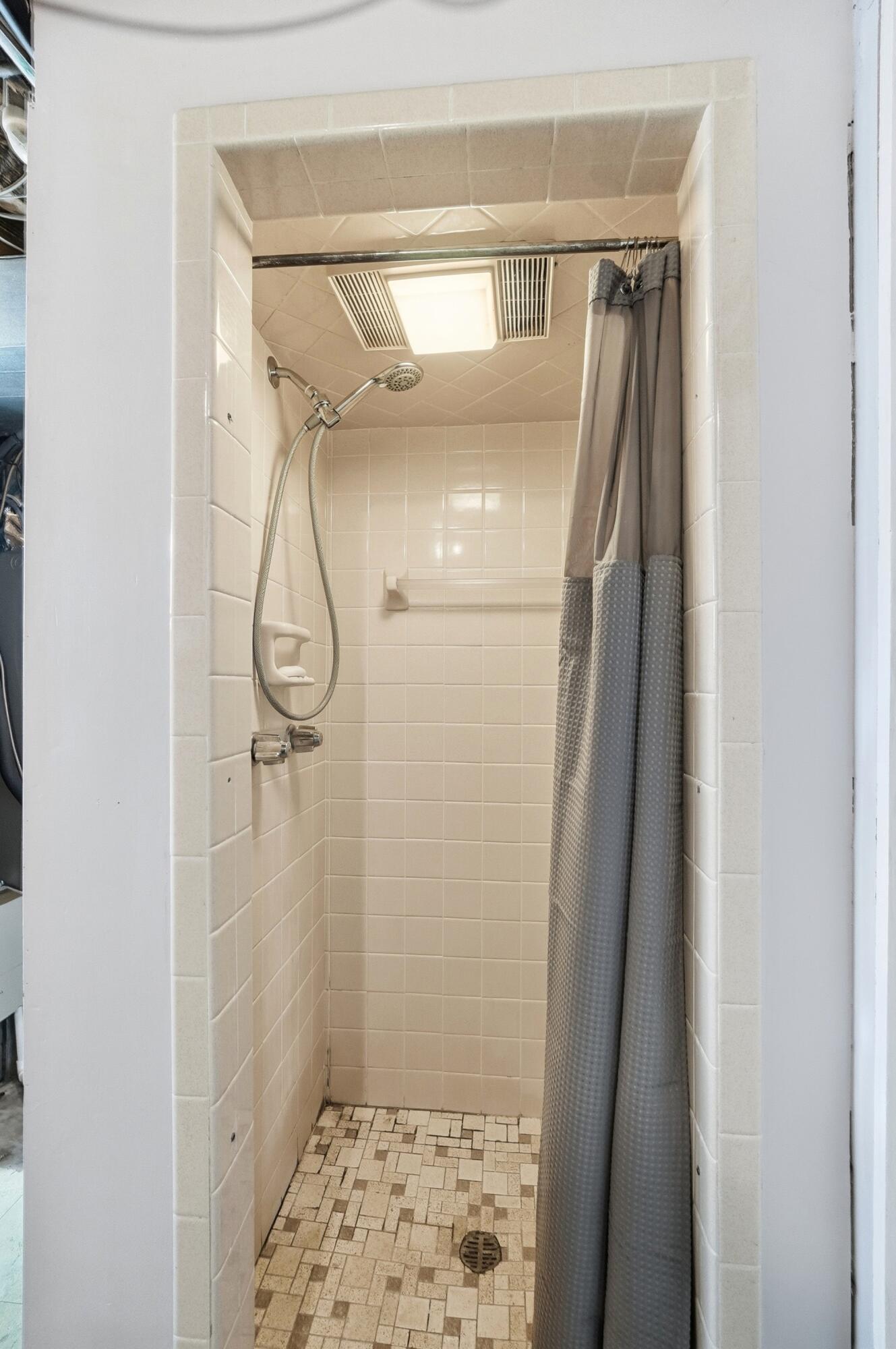 14 Hillside Avenue Property Photo 37