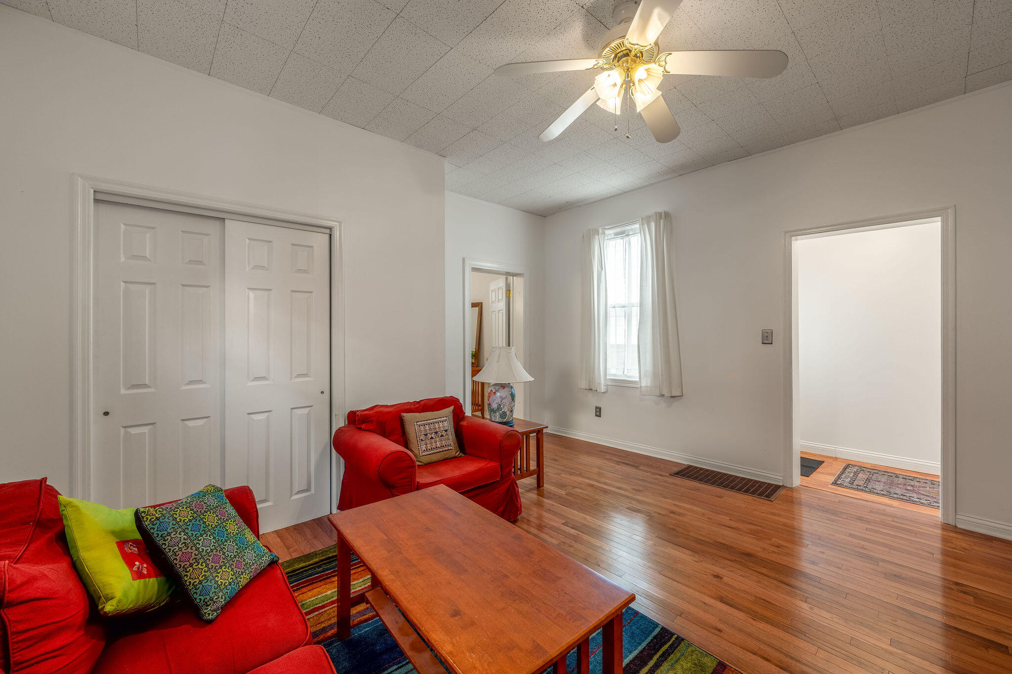 326 Grandview Avenue Property Photo 4