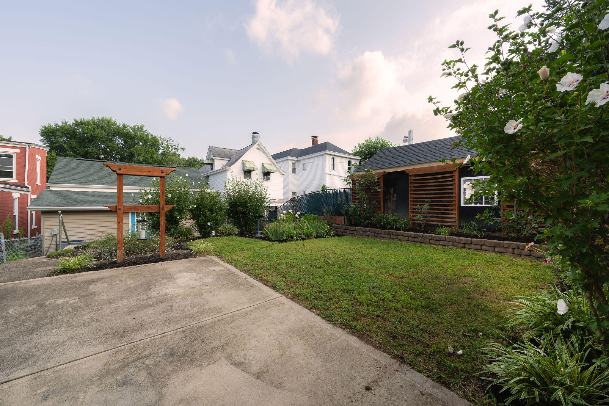 326 Grandview Avenue Property Photo 37