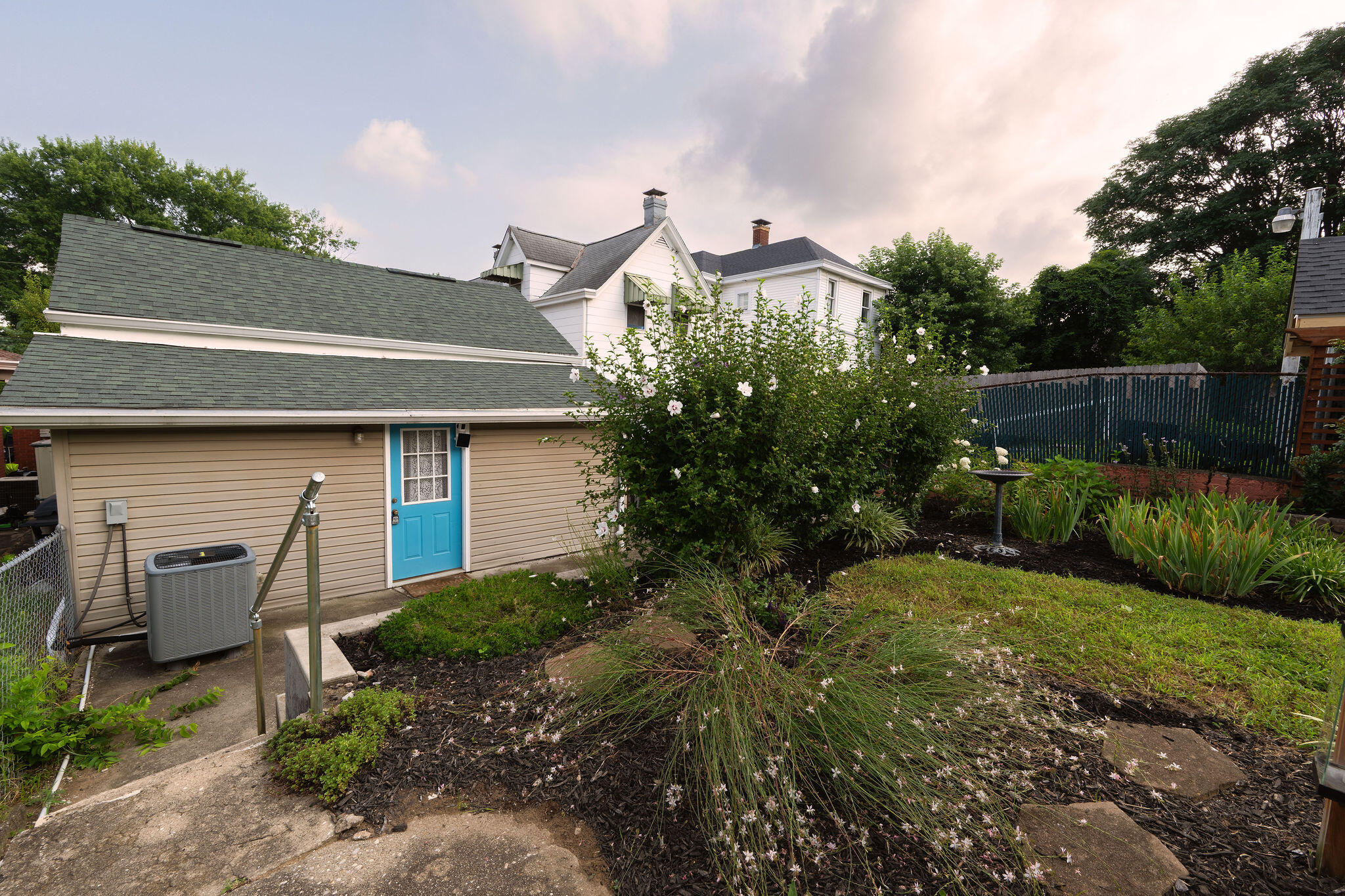 326 Grandview Avenue Property Photo 38
