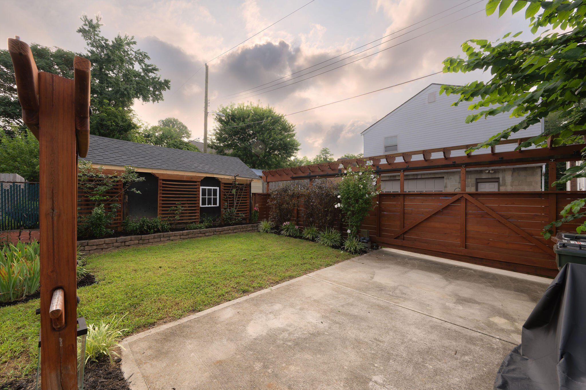 326 Grandview Avenue Property Photo 39