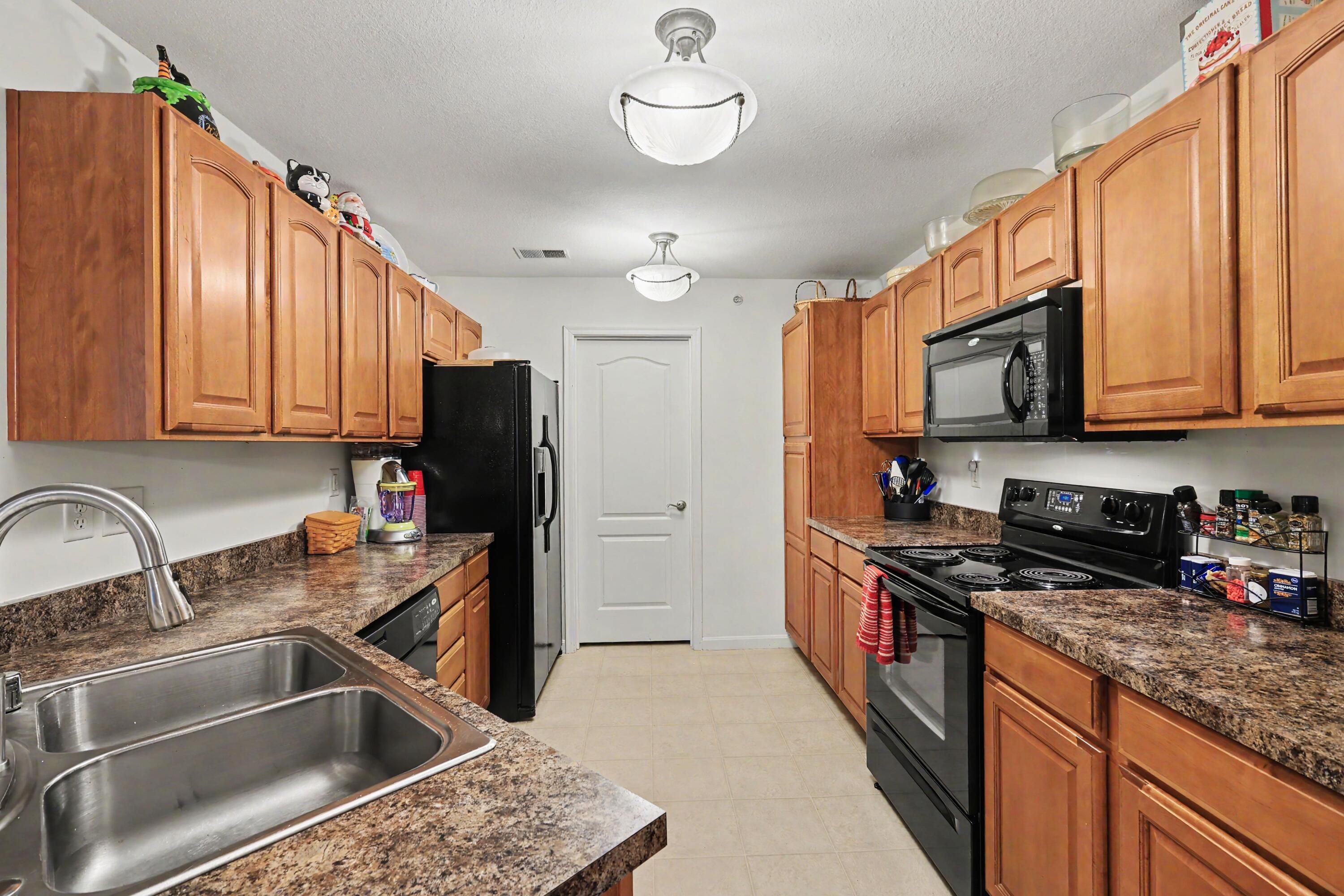 5877 Boulder View Property Photo 15