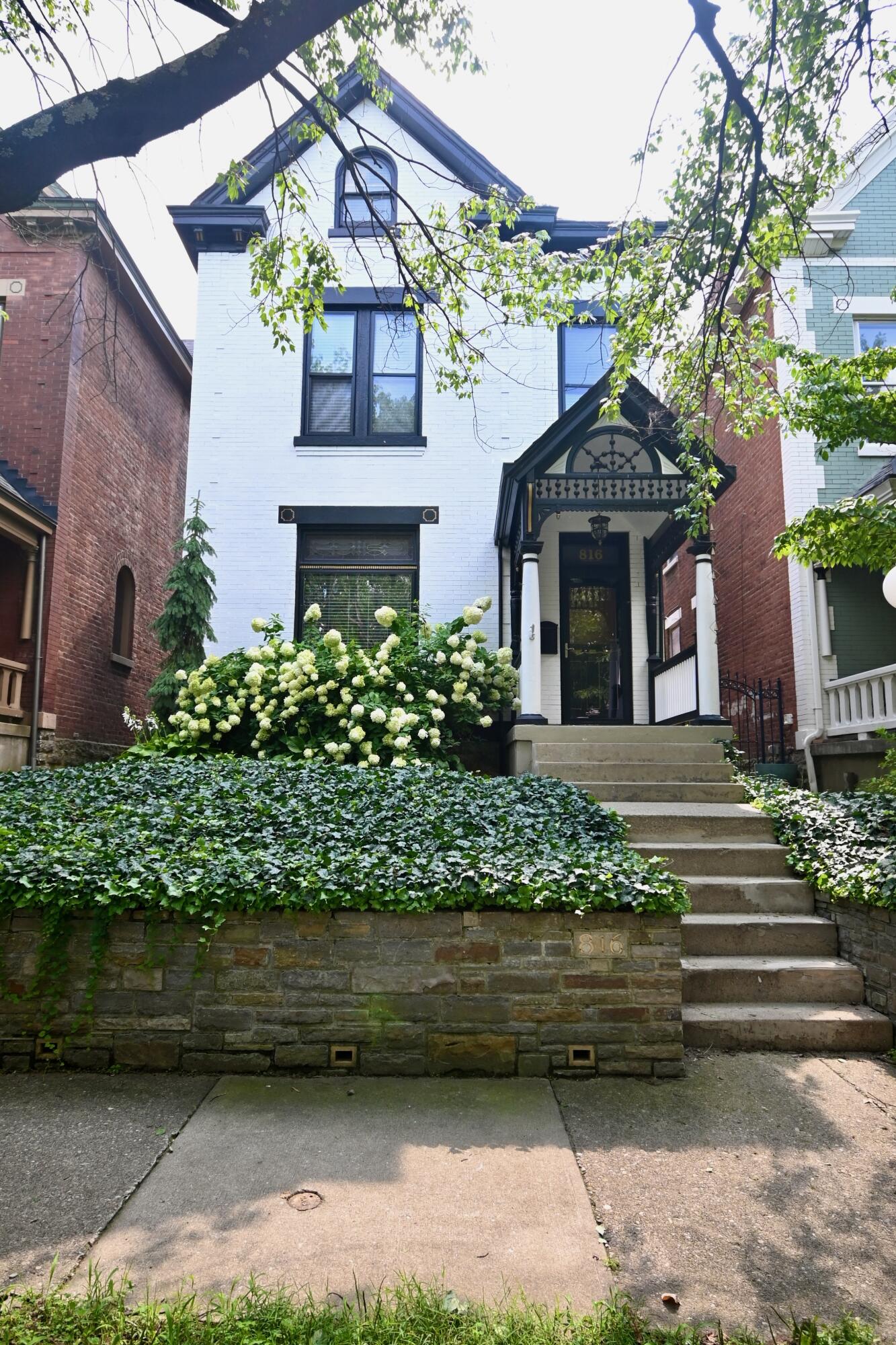 816 Maple Avenue Property Photo 1