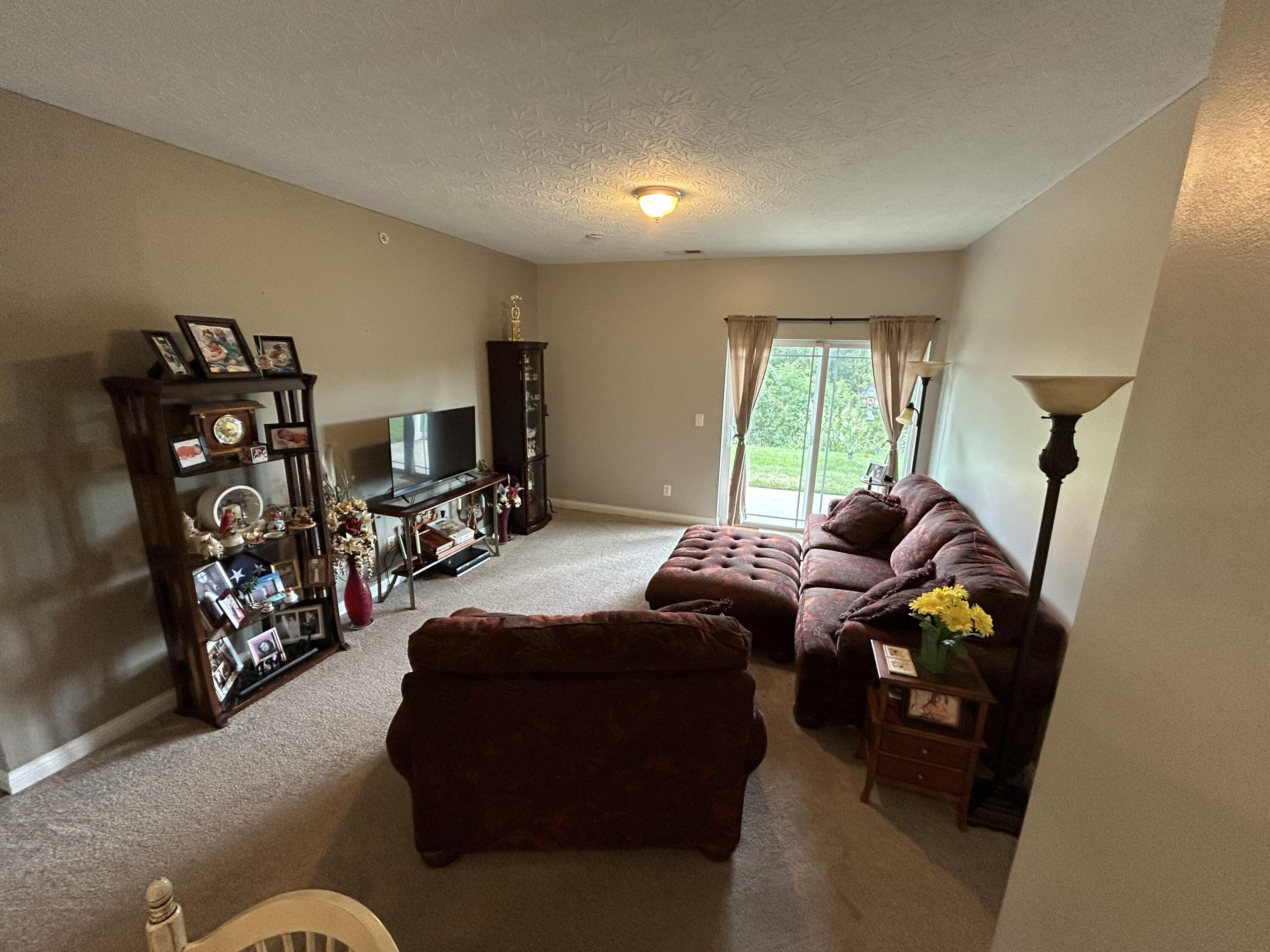 567 Riverpointe Drive, 2 Property Photo 9