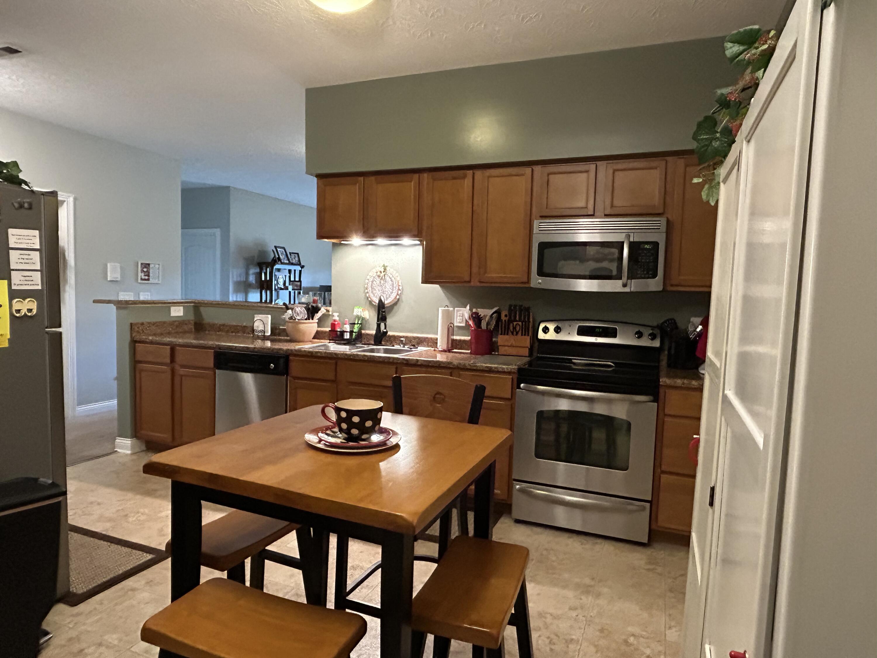 567 Riverpointe Drive, 2 Property Photo 19