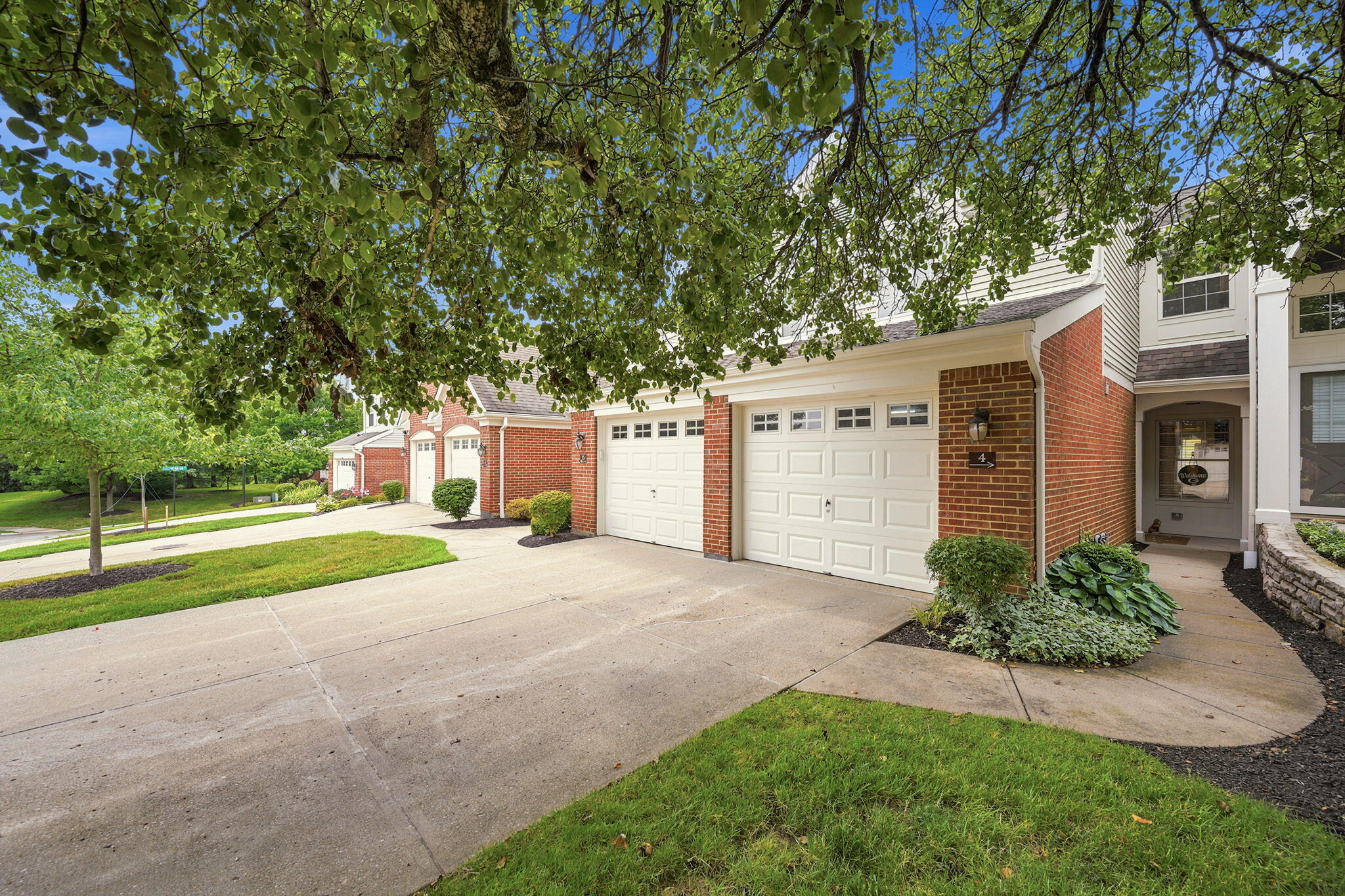 4 Springside Drive