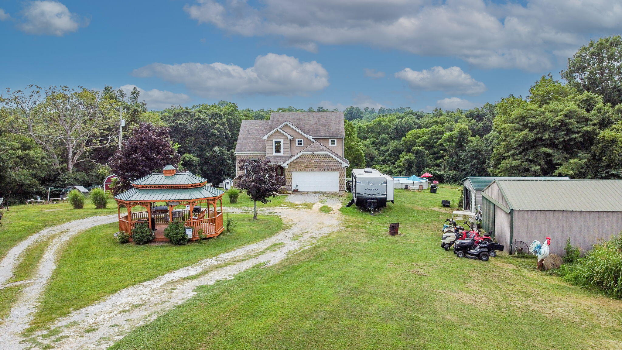 655 Roberts Lane Property Photo 1