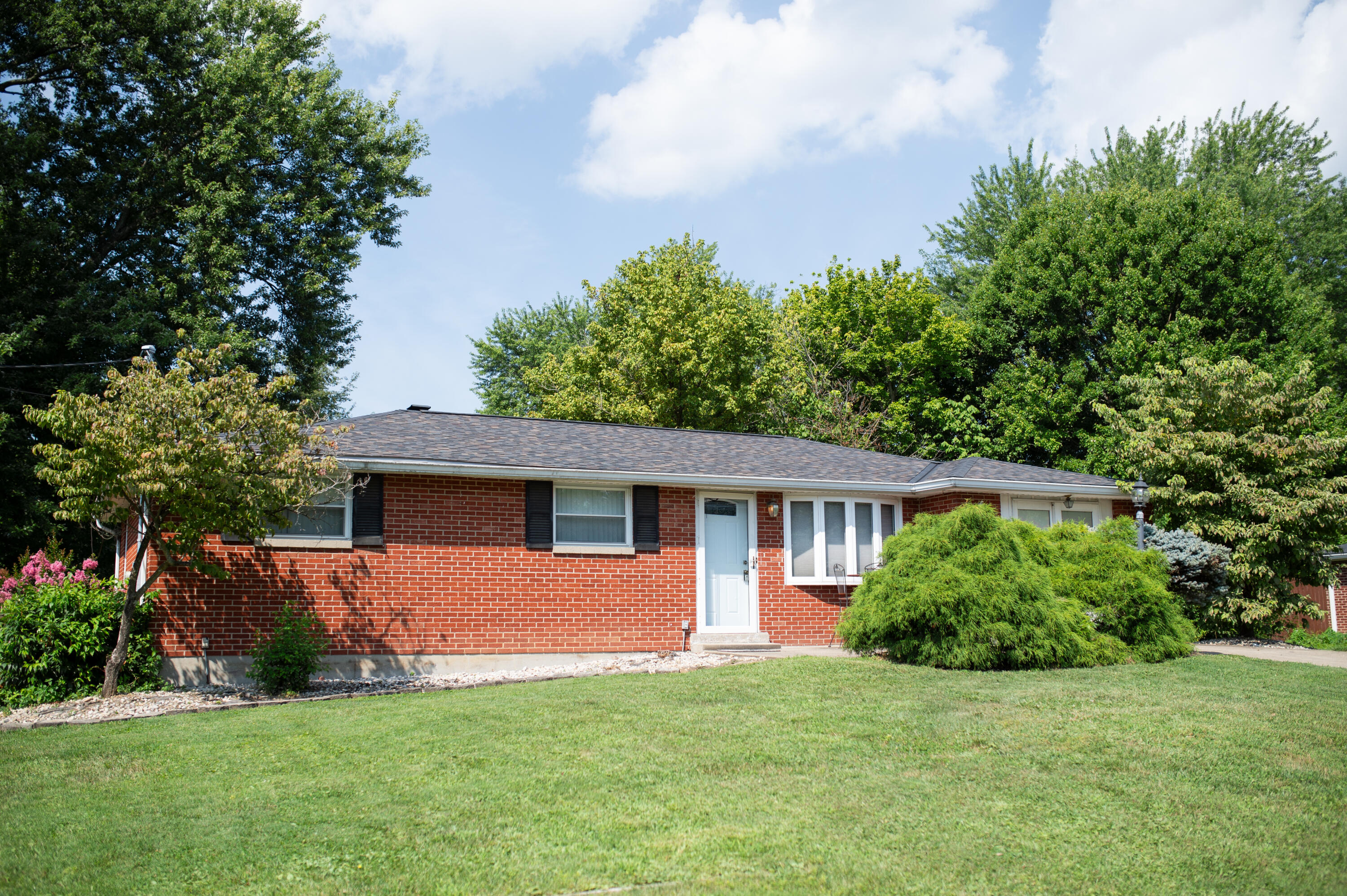 14 Lacresta Drive Property Photo 1