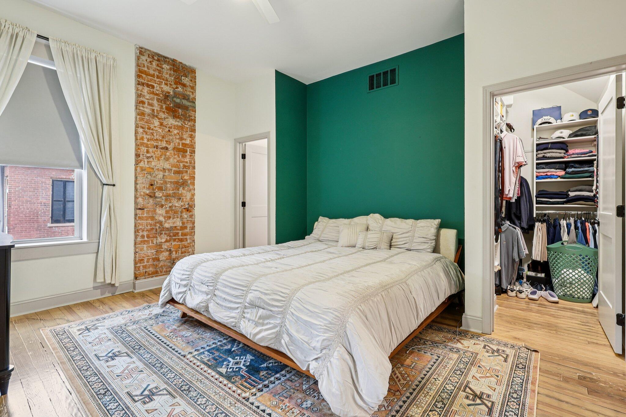 1109 Lee Street Property Photo 14