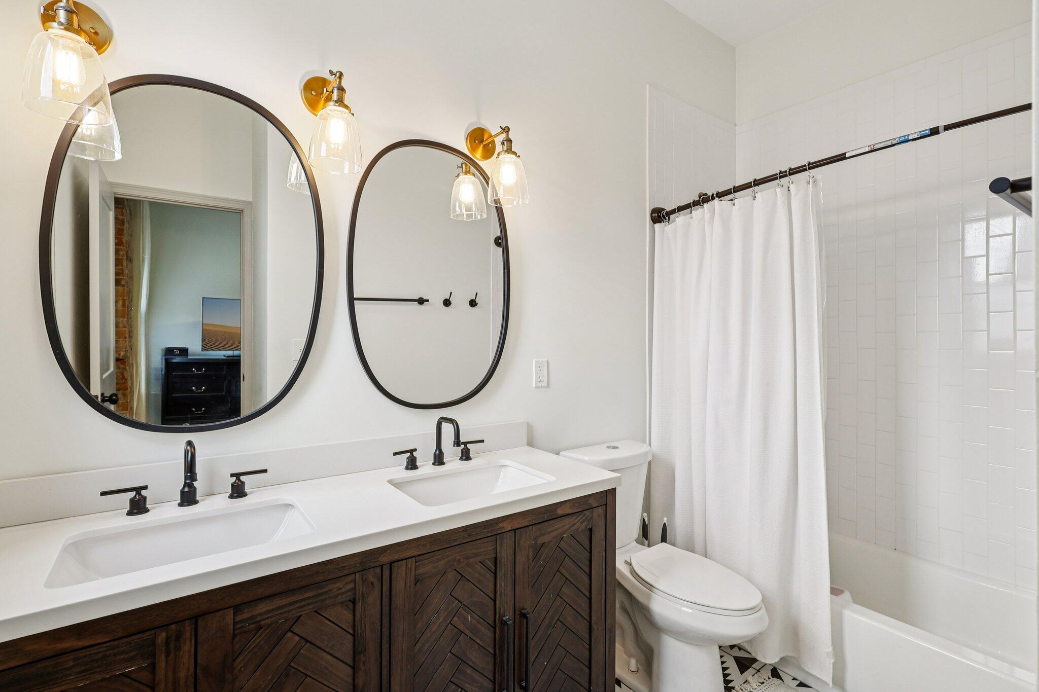 1109 Lee Street Property Photo 16