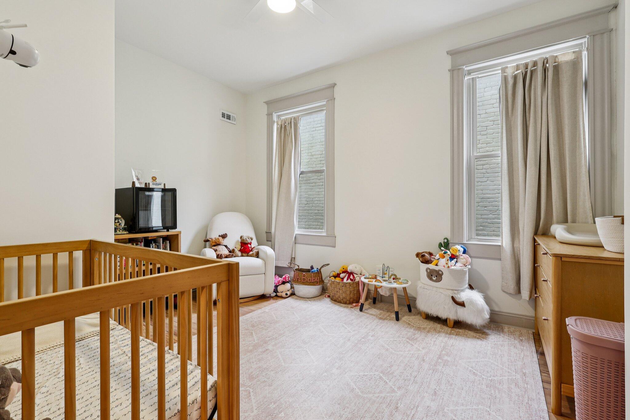 1109 Lee Street Property Photo 22